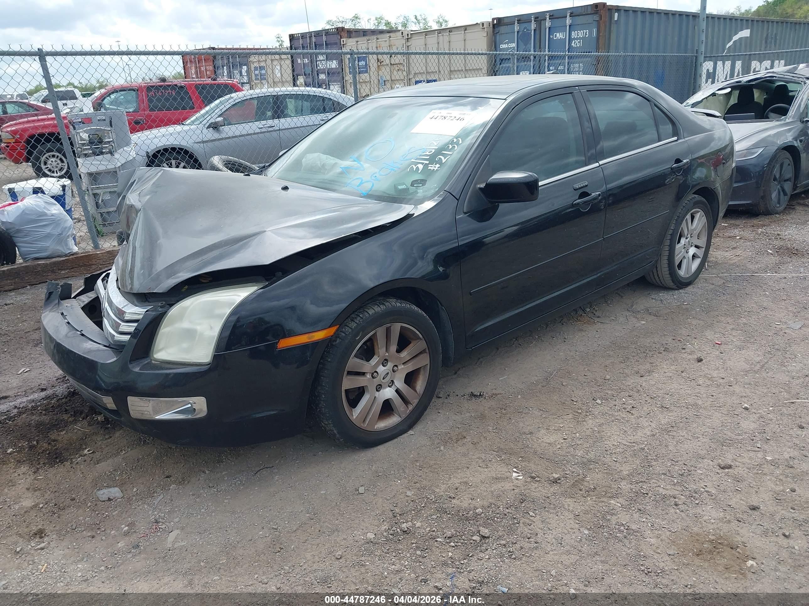 FORD FUSION image 2