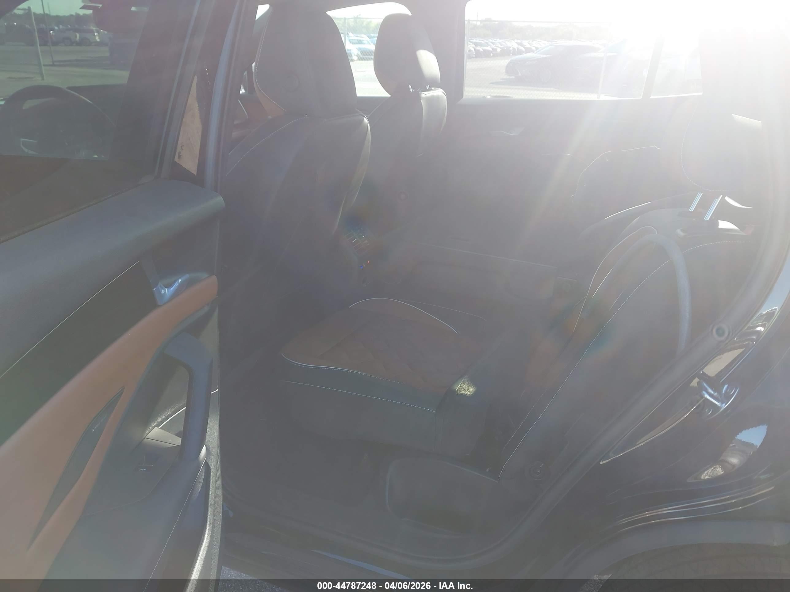 VOLKSWAGEN TIGUAN image 8