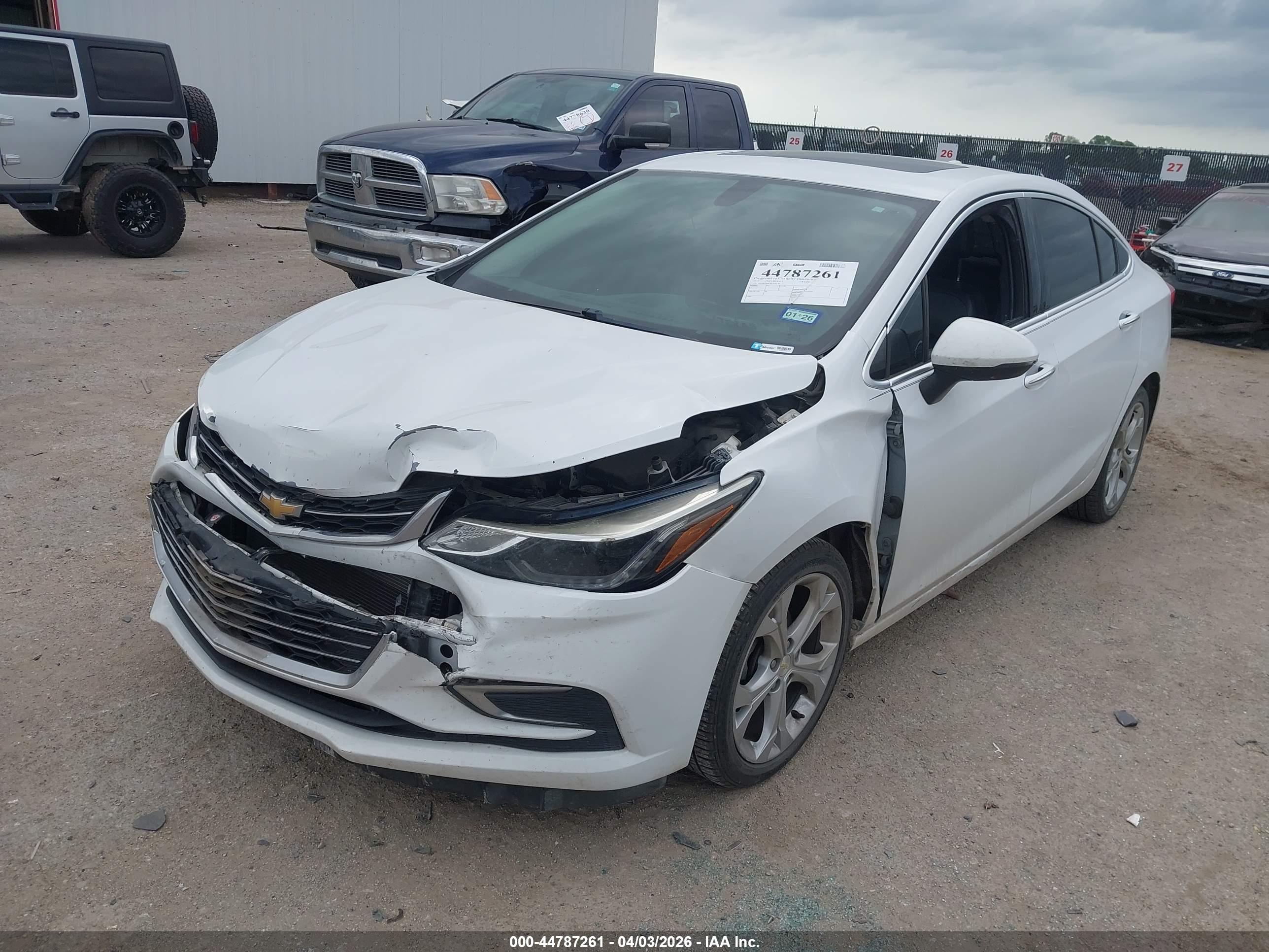 CHEVROLET CRUZE image 2