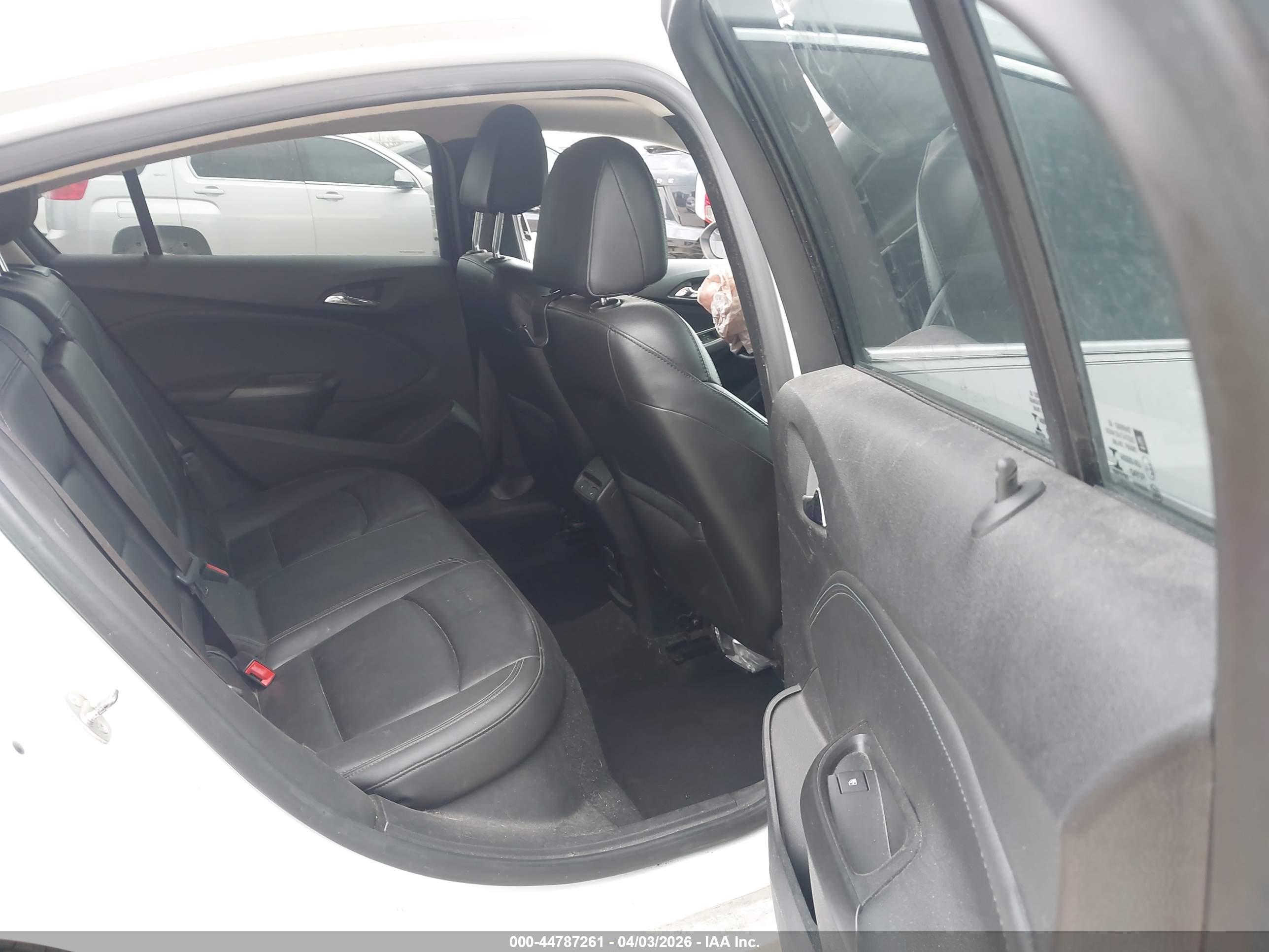 CHEVROLET CRUZE image 8