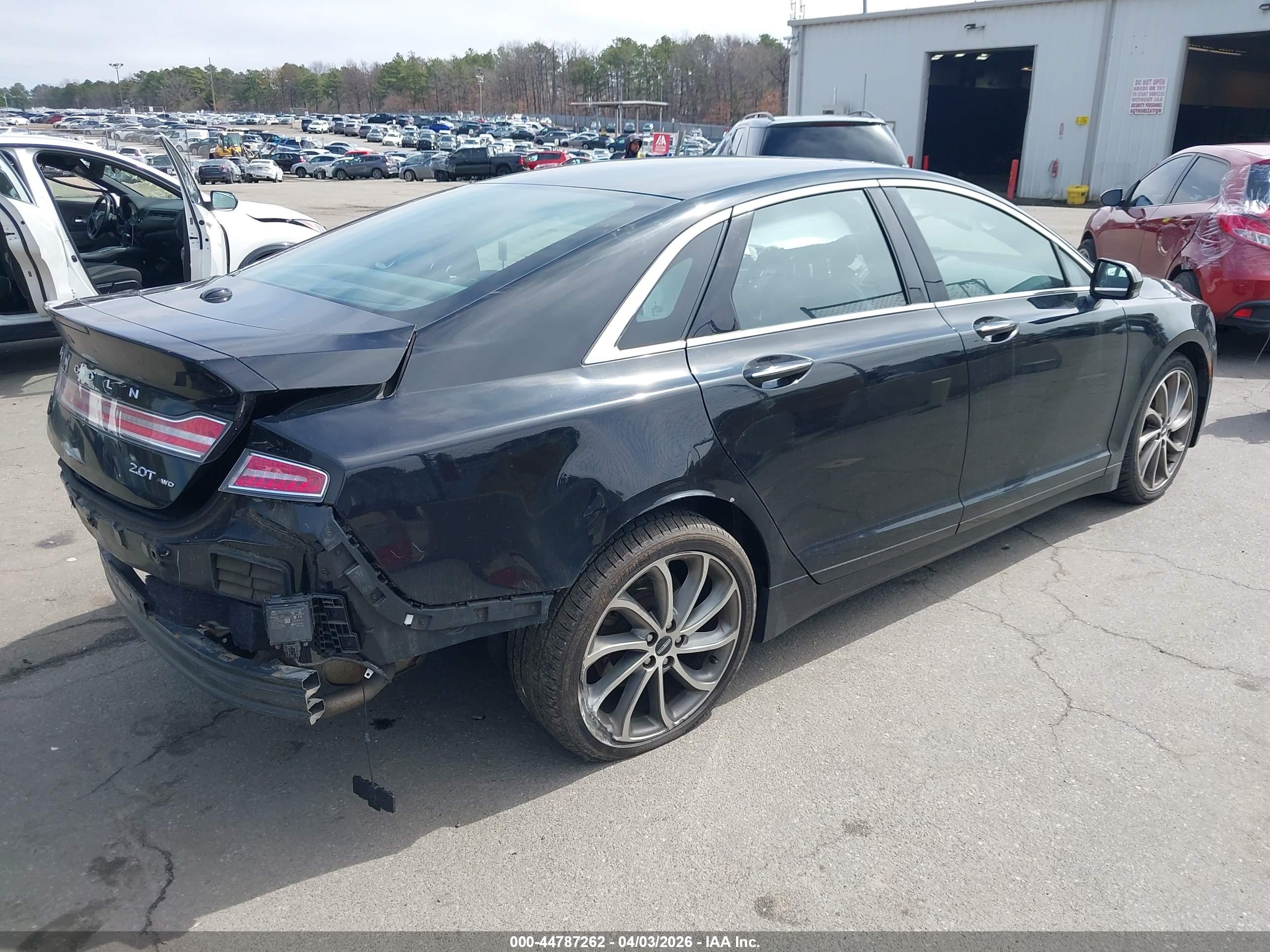 LINCOLN MKZ image 4