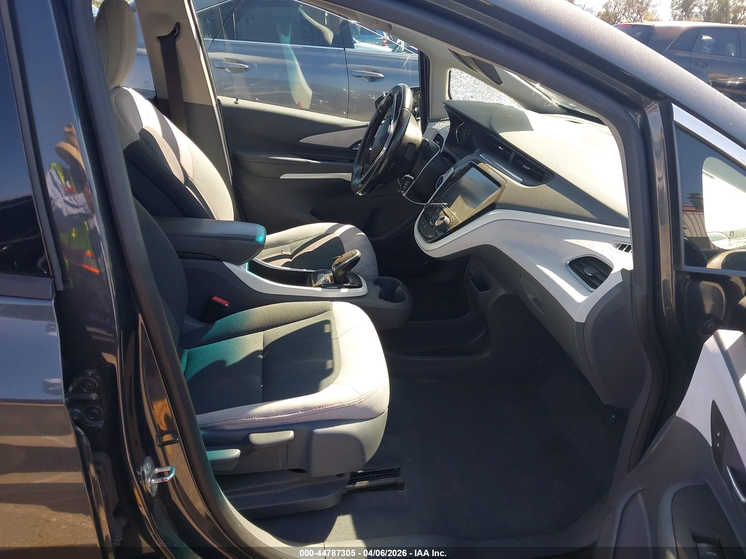 CHEVROLET BOLT image 5