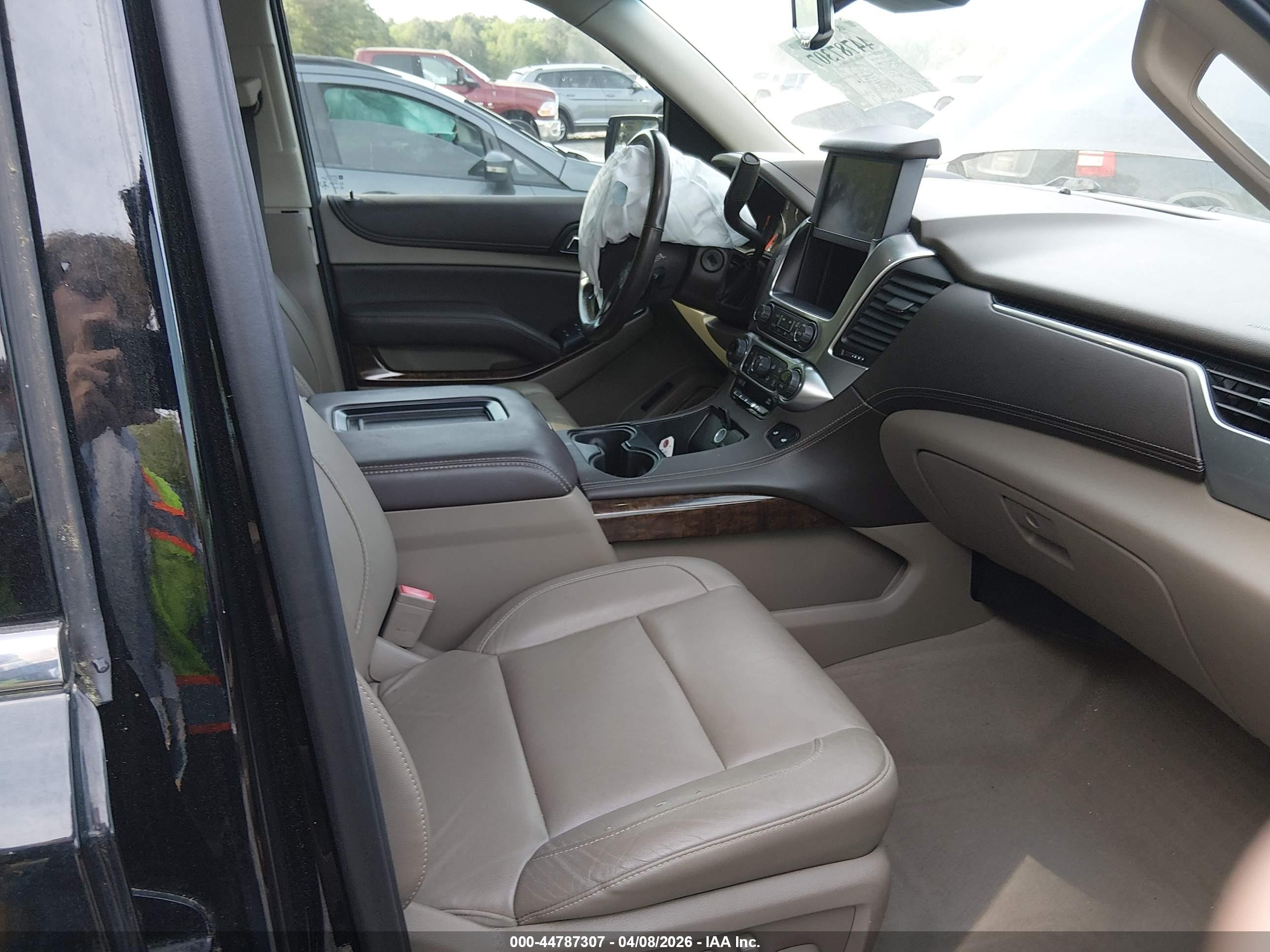 CHEVROLET TAHOE image 5