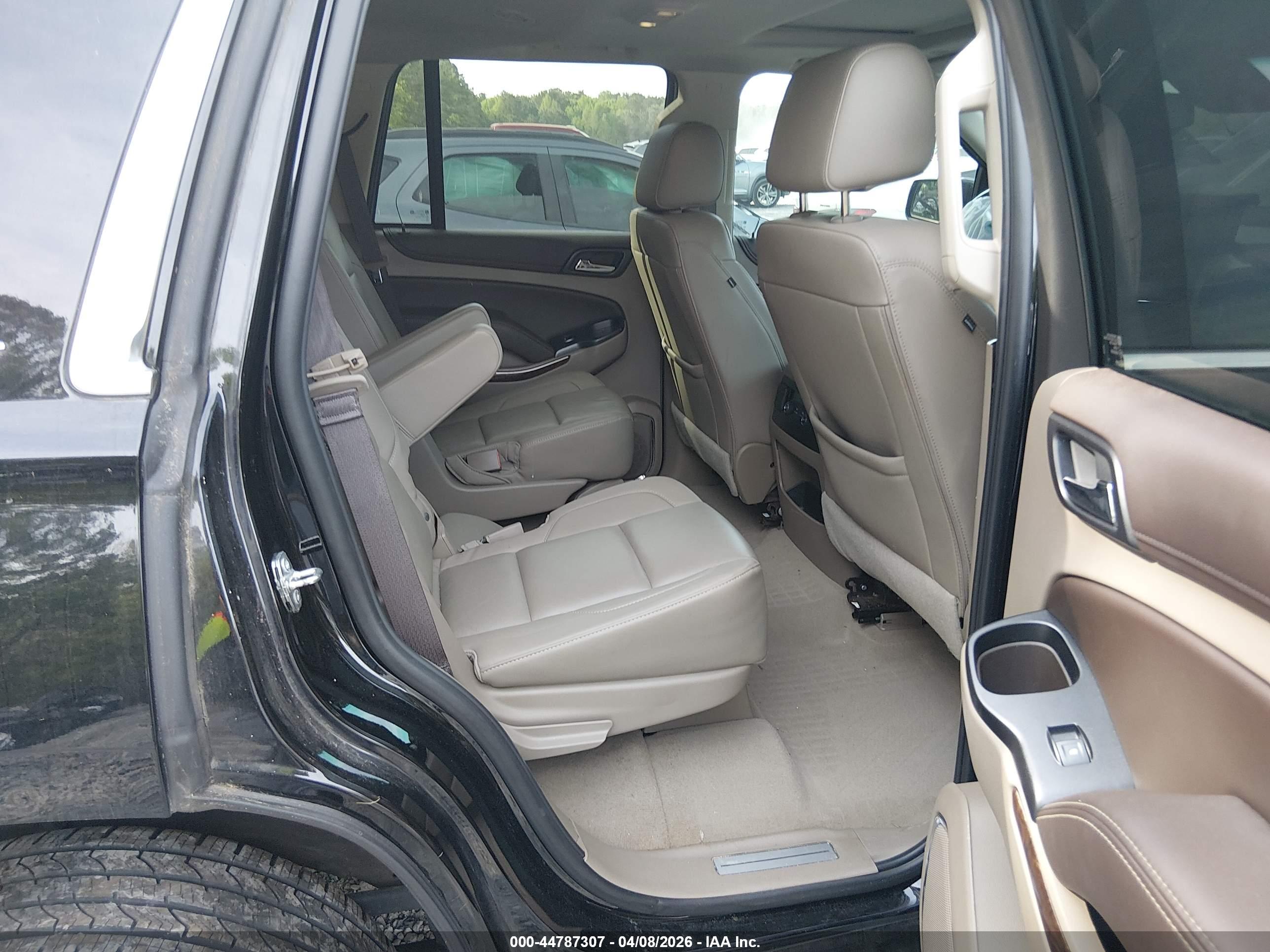 CHEVROLET TAHOE image 8