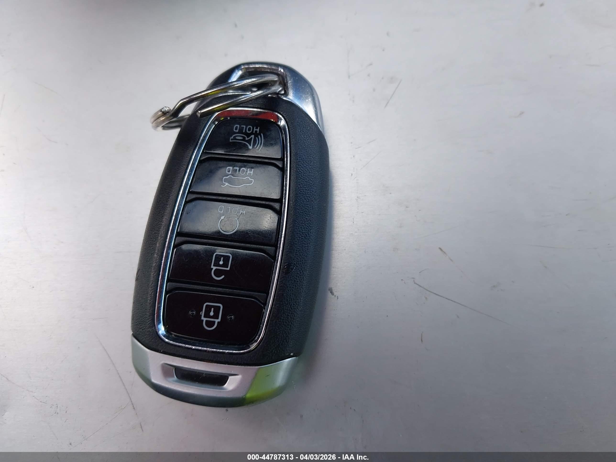 HYUNDAI ELANTRA image 11