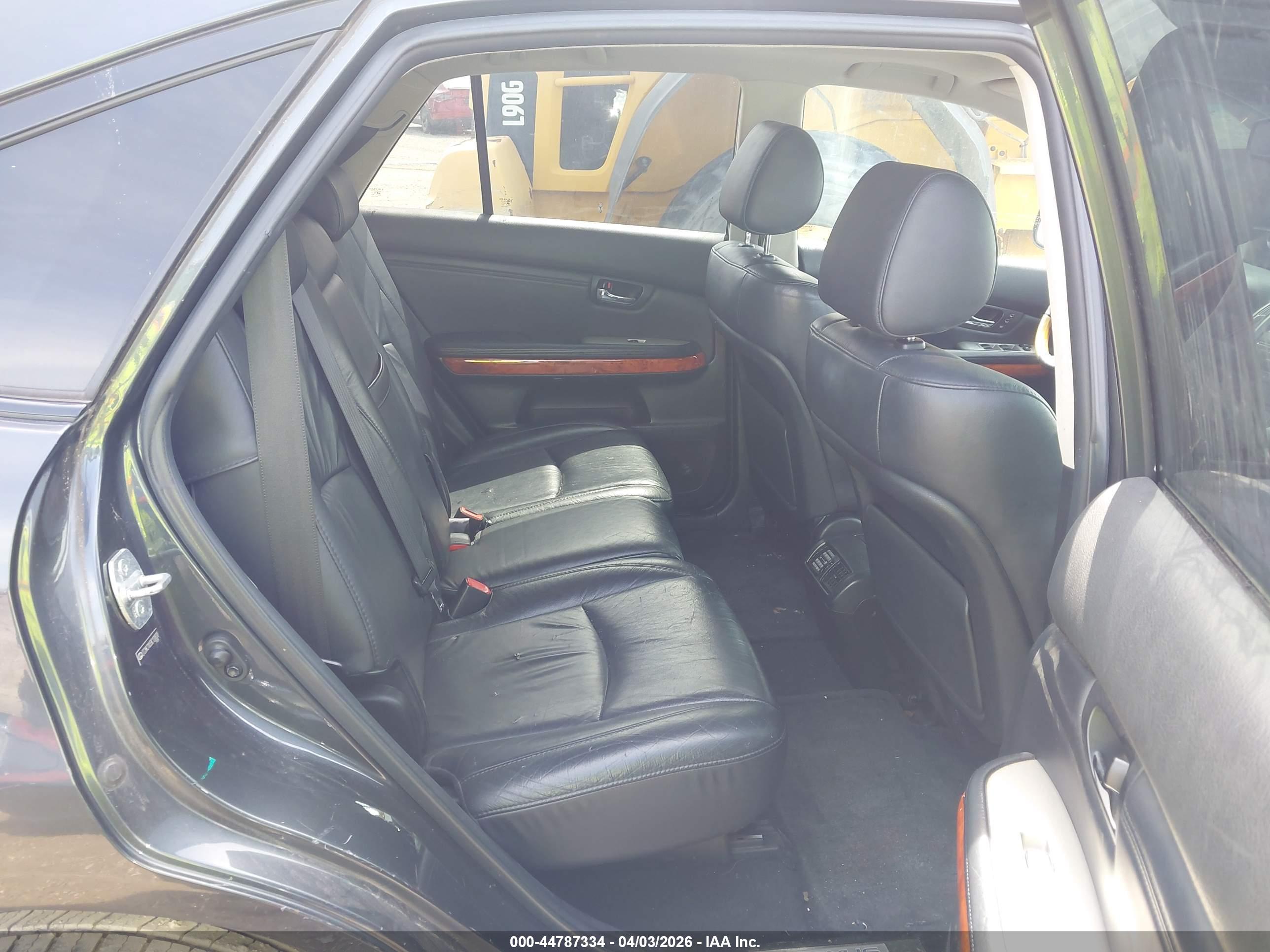 LEXUS RX image 8