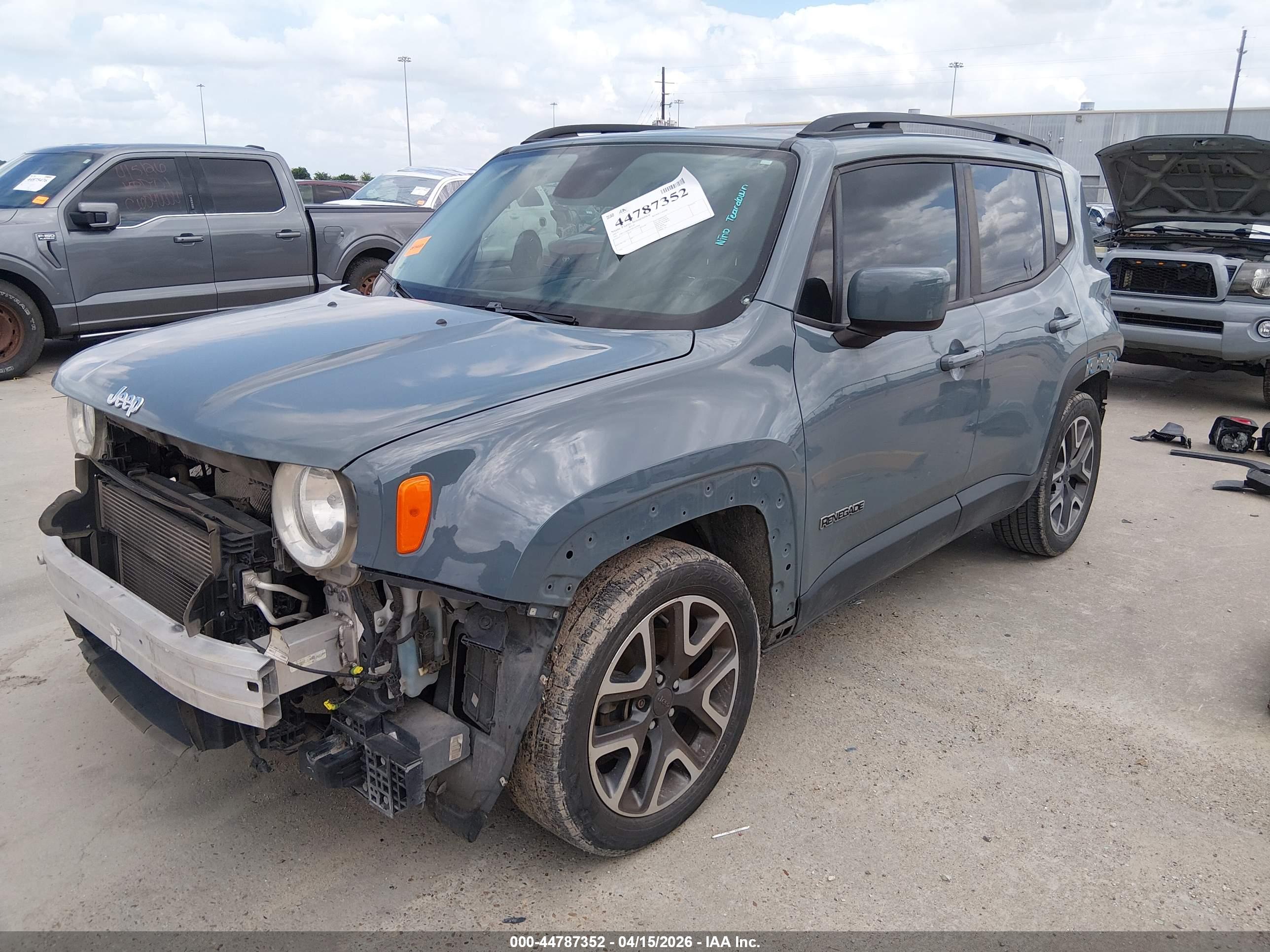JEEP RENEGADE image 2