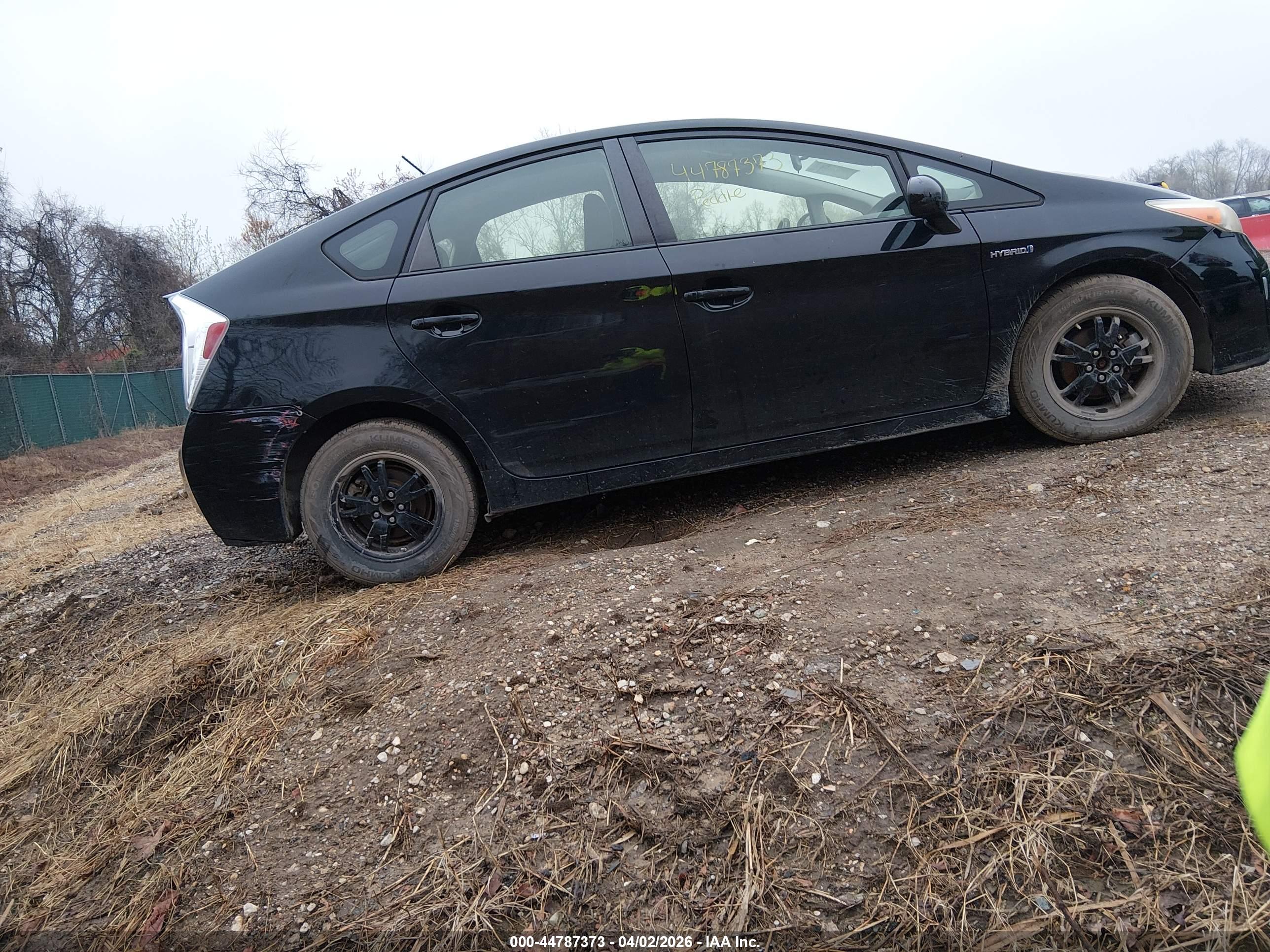 TOYOTA PRIUS image 4