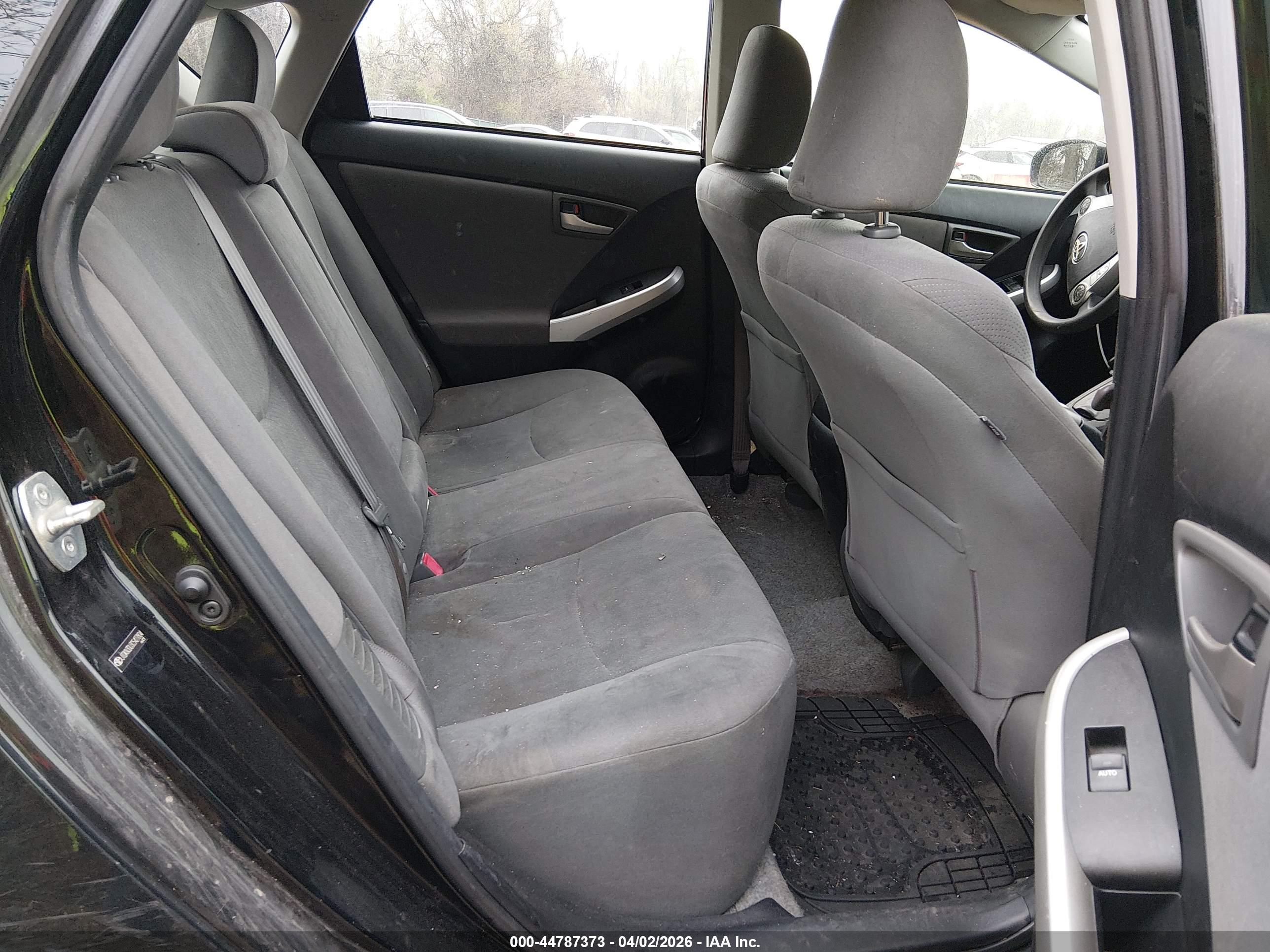 TOYOTA PRIUS image 8