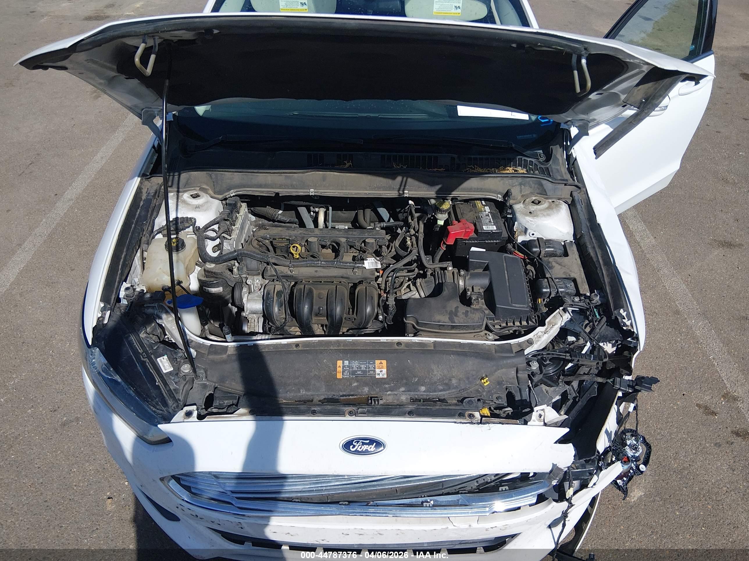 FORD FUSION image 10