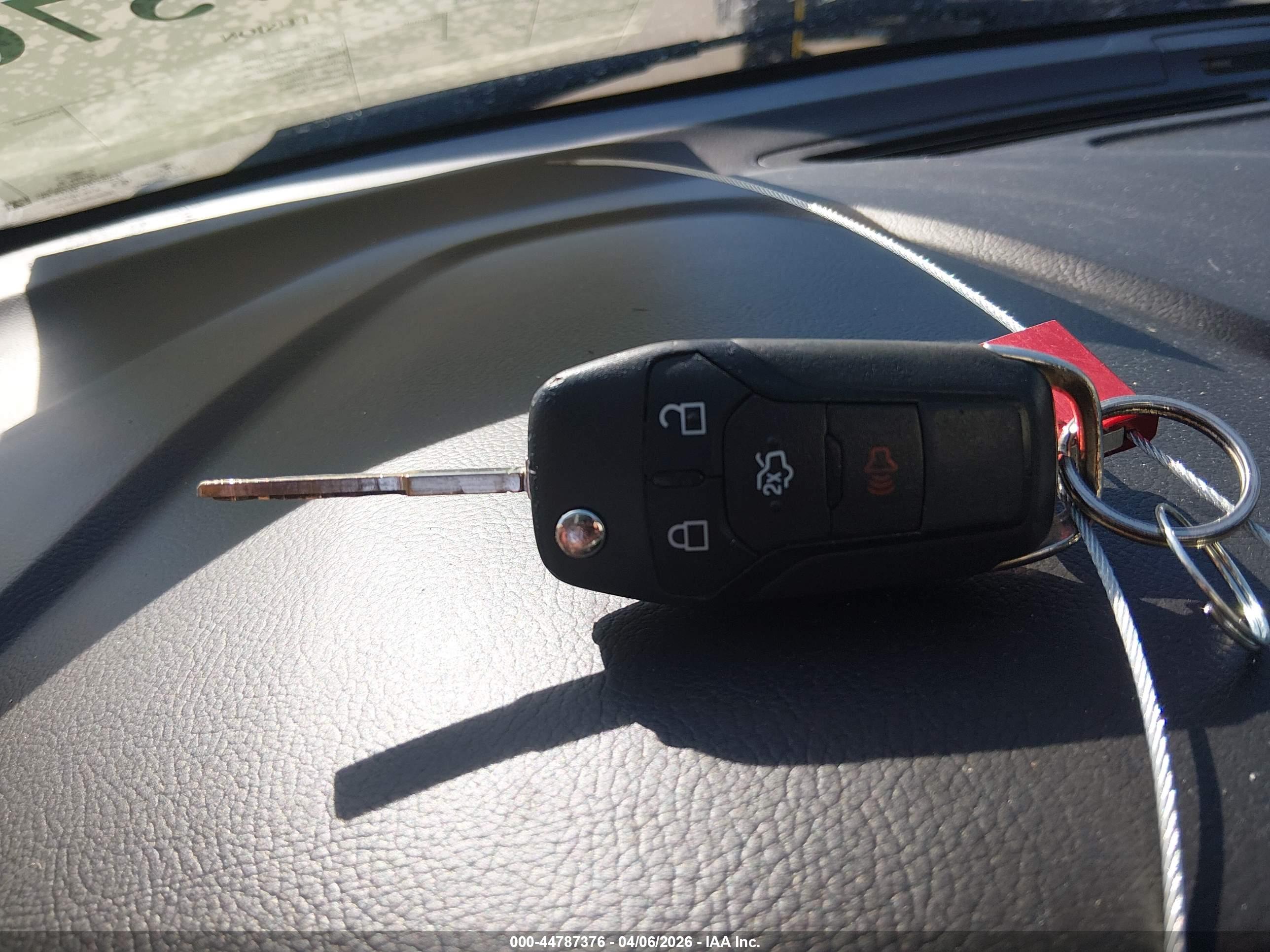 FORD FUSION image 11