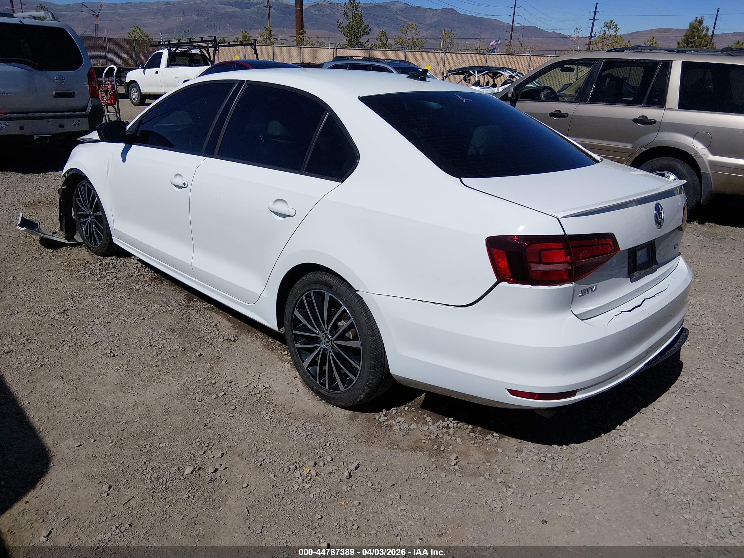 VOLKSWAGEN JETTA image 3