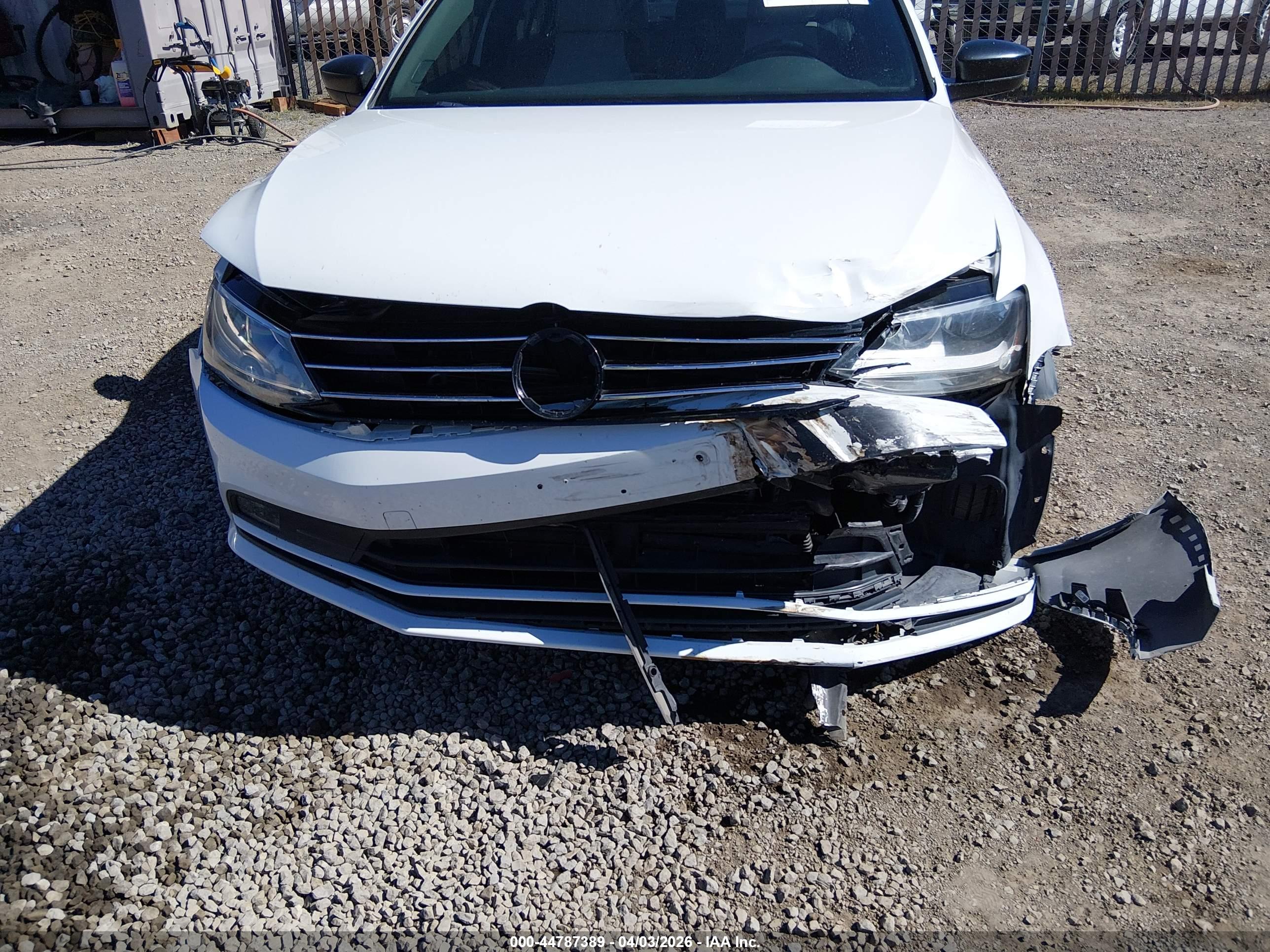 VOLKSWAGEN JETTA image 6