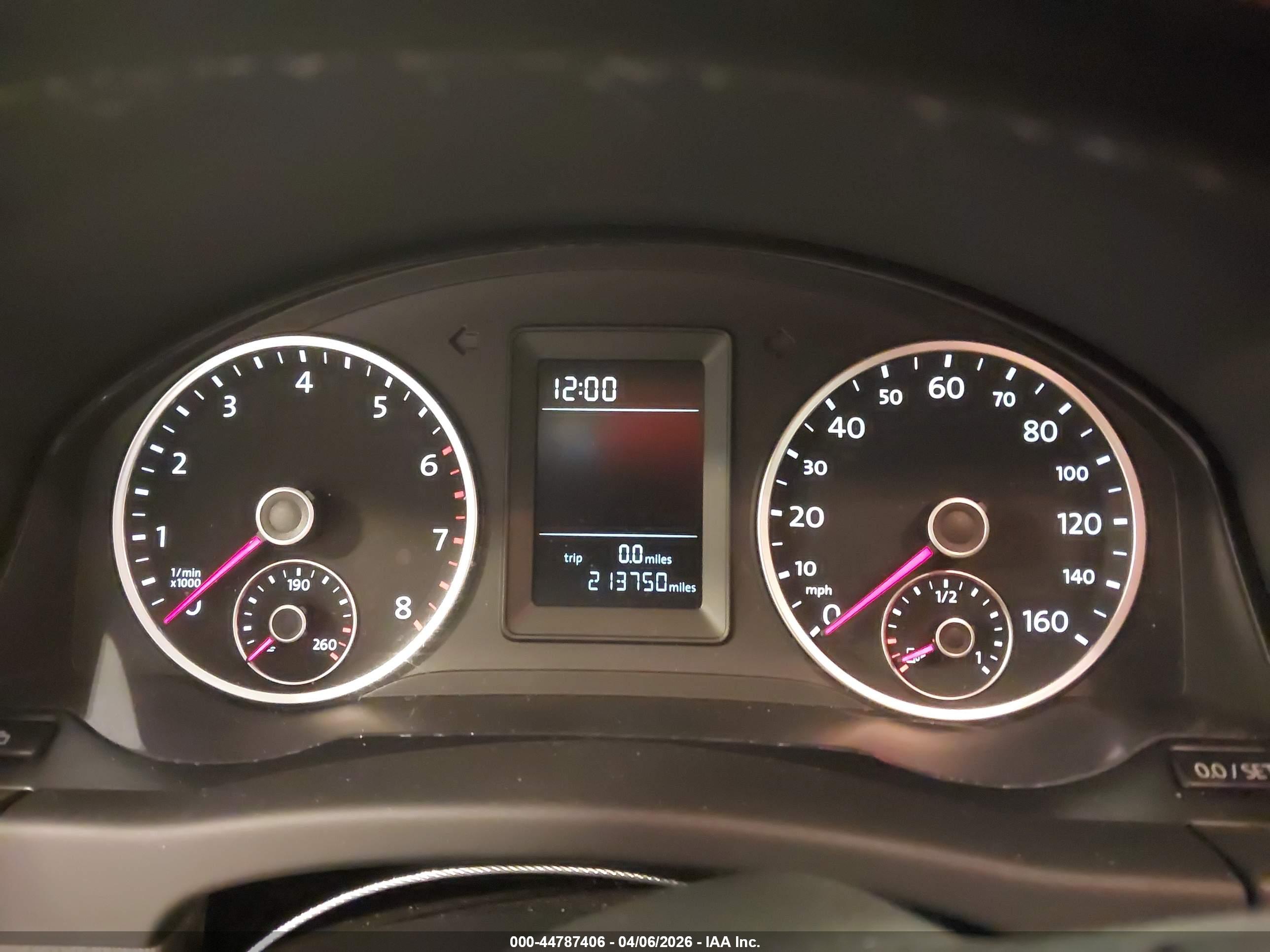 VOLKSWAGEN TIGUAN image 7