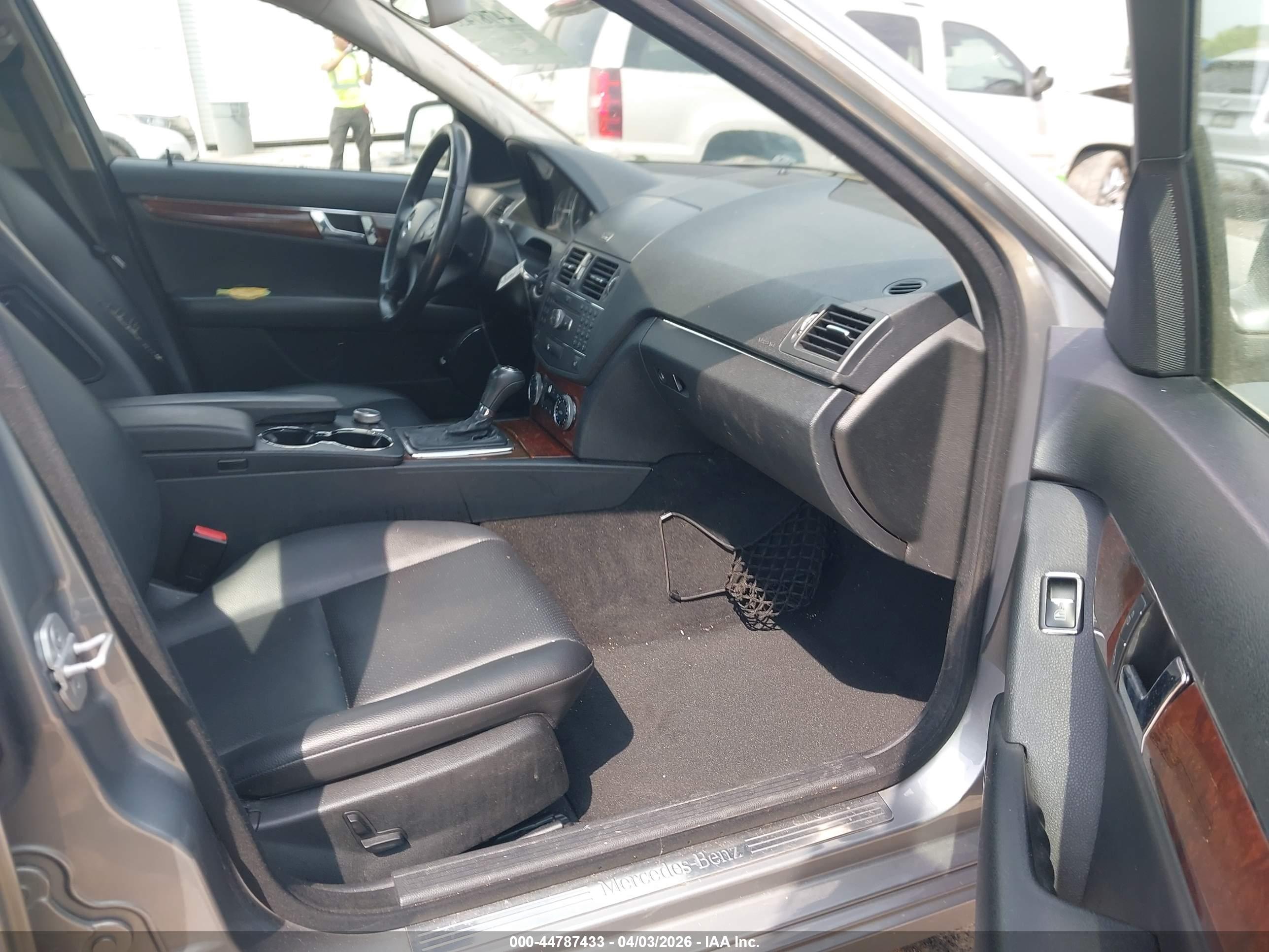 MERCEDES-BENZ C image 5