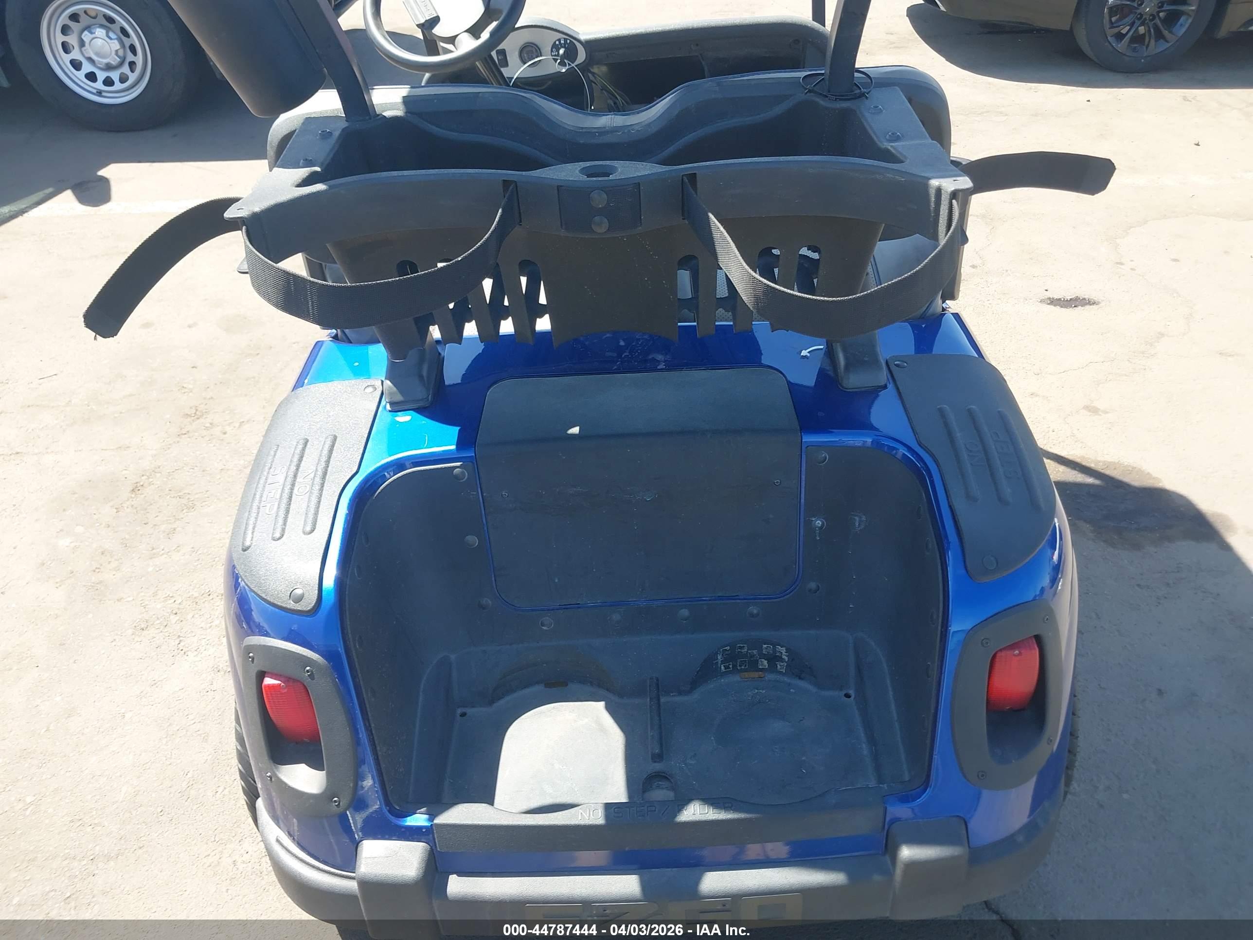 EZ-GO RXV image 8