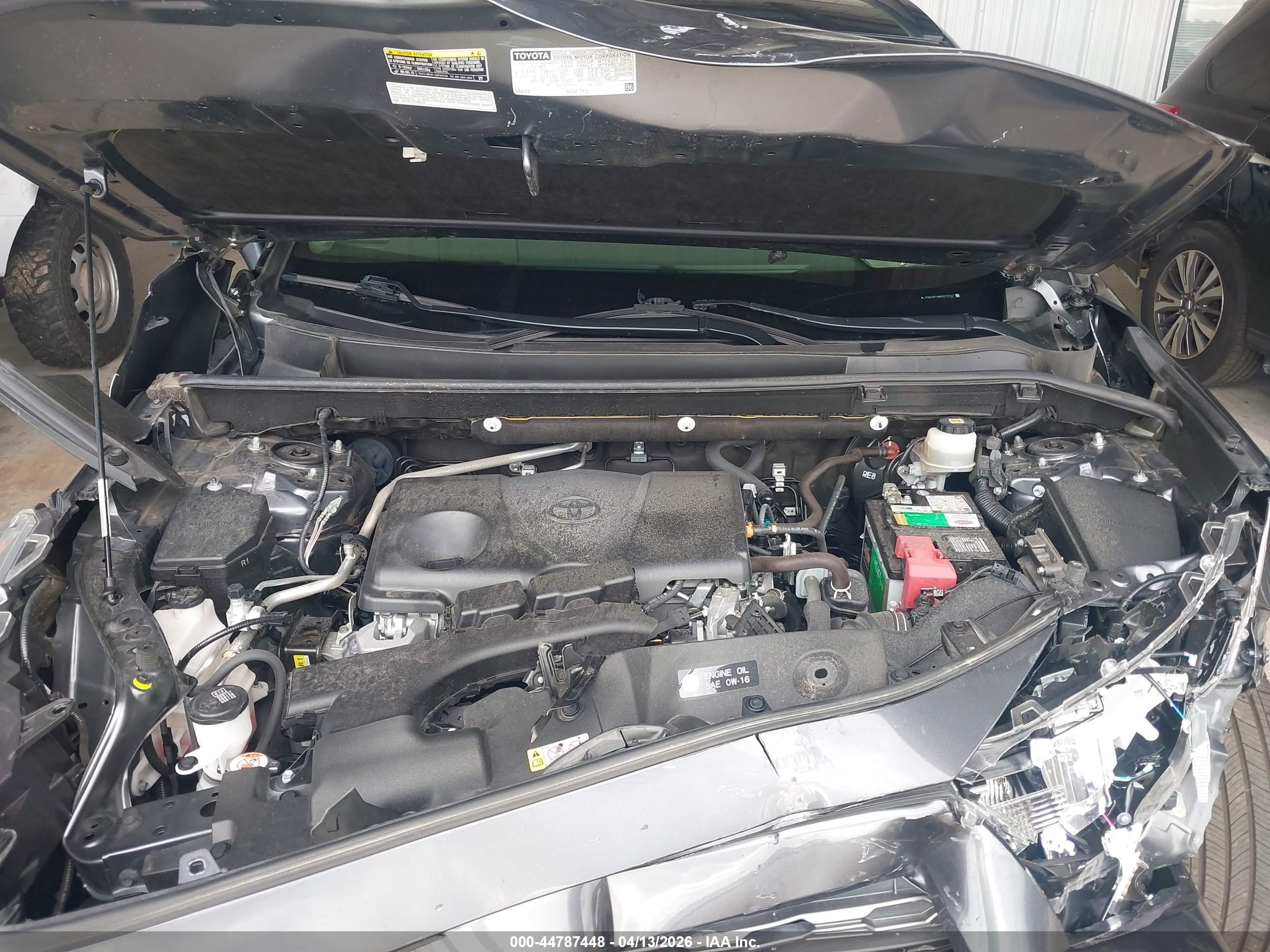 TOYOTA RAV4 image 10