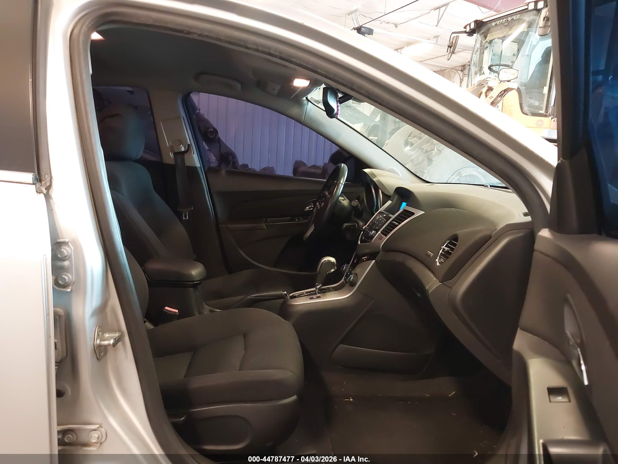 CHEVROLET CRUZE image 5
