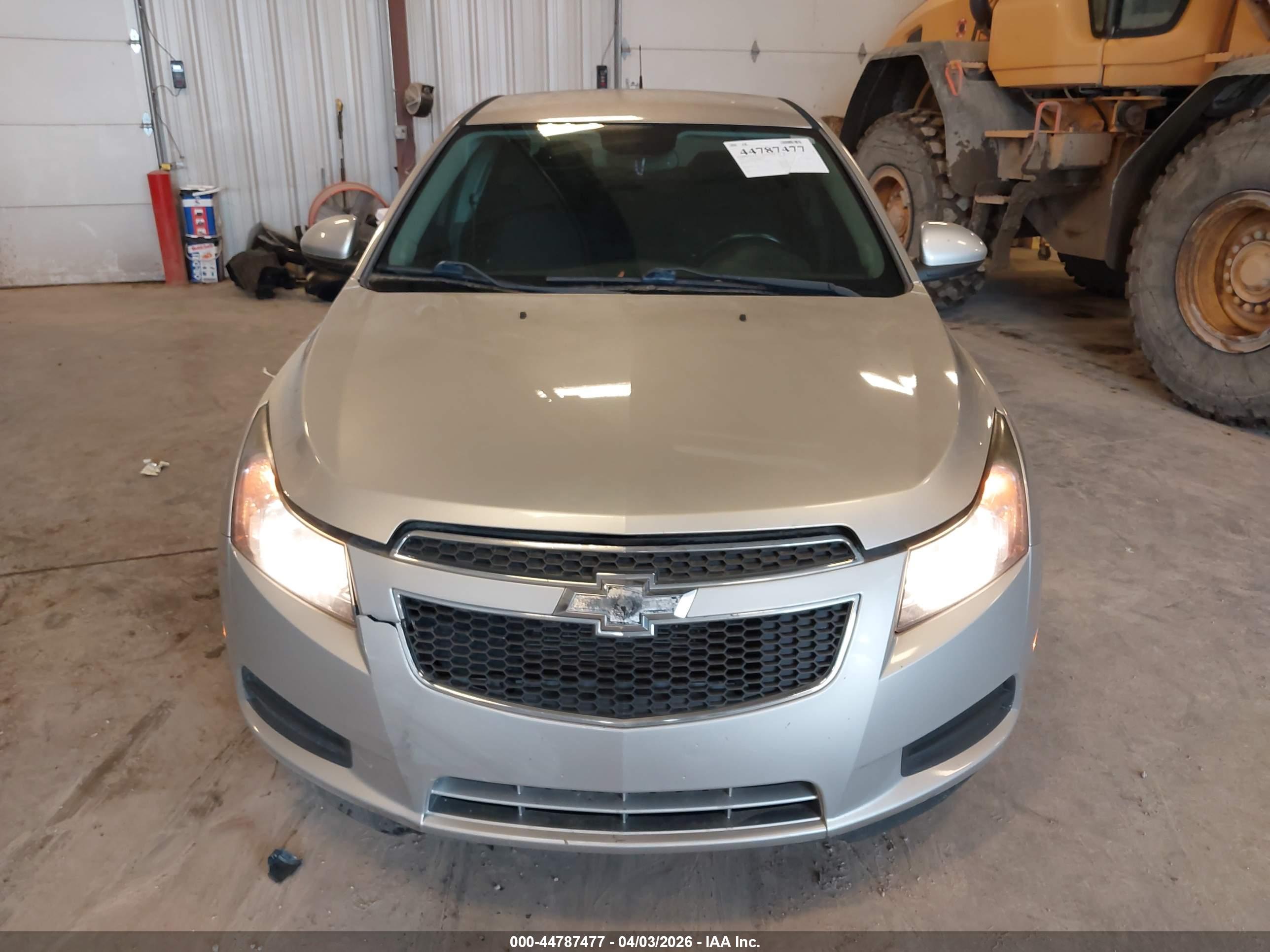 CHEVROLET CRUZE image 6