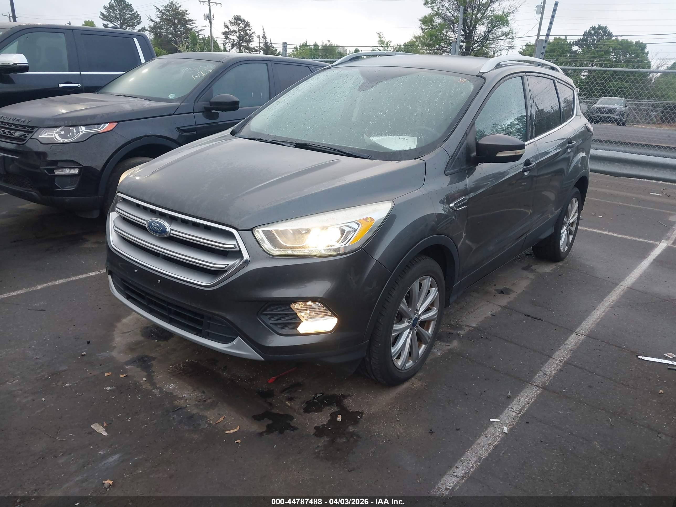 FORD ESCAPE image 2
