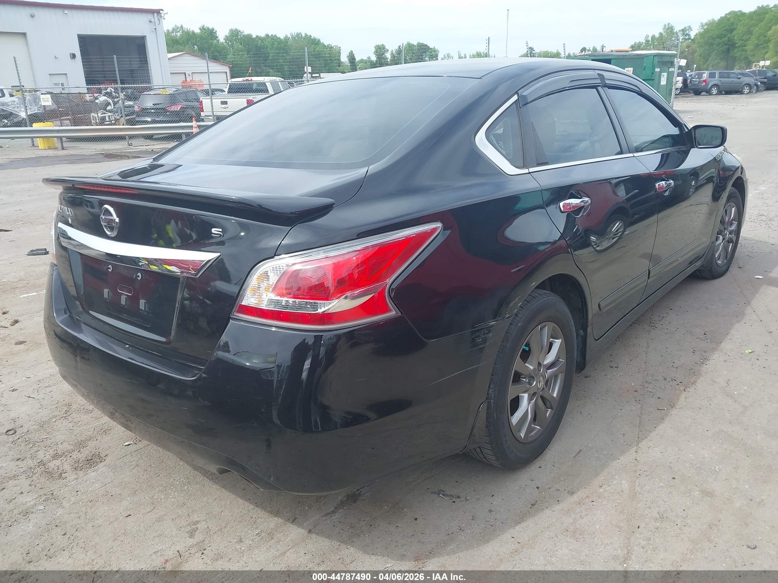 NISSAN ALTIMA image 4