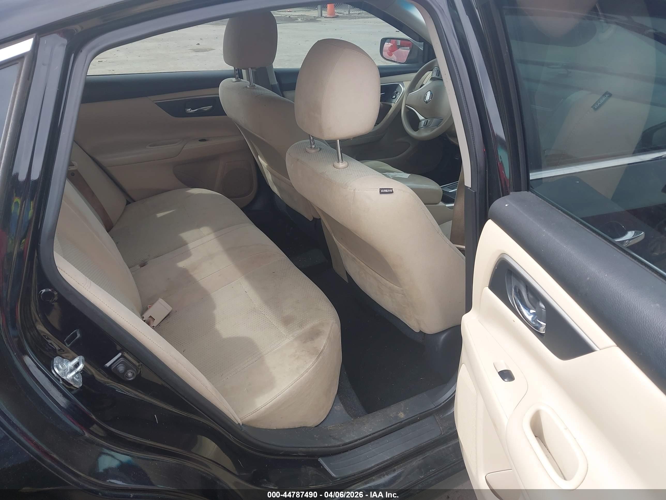 NISSAN ALTIMA image 8