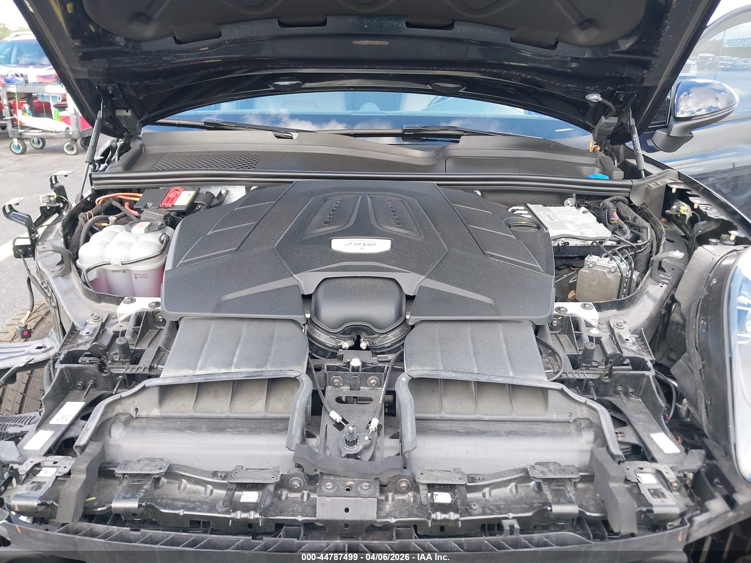 PORSCHE CAYENNE image 10