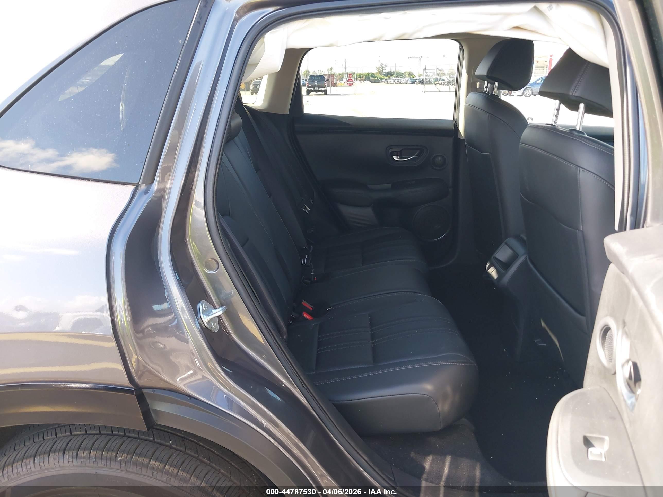 HONDA HR-V image 8