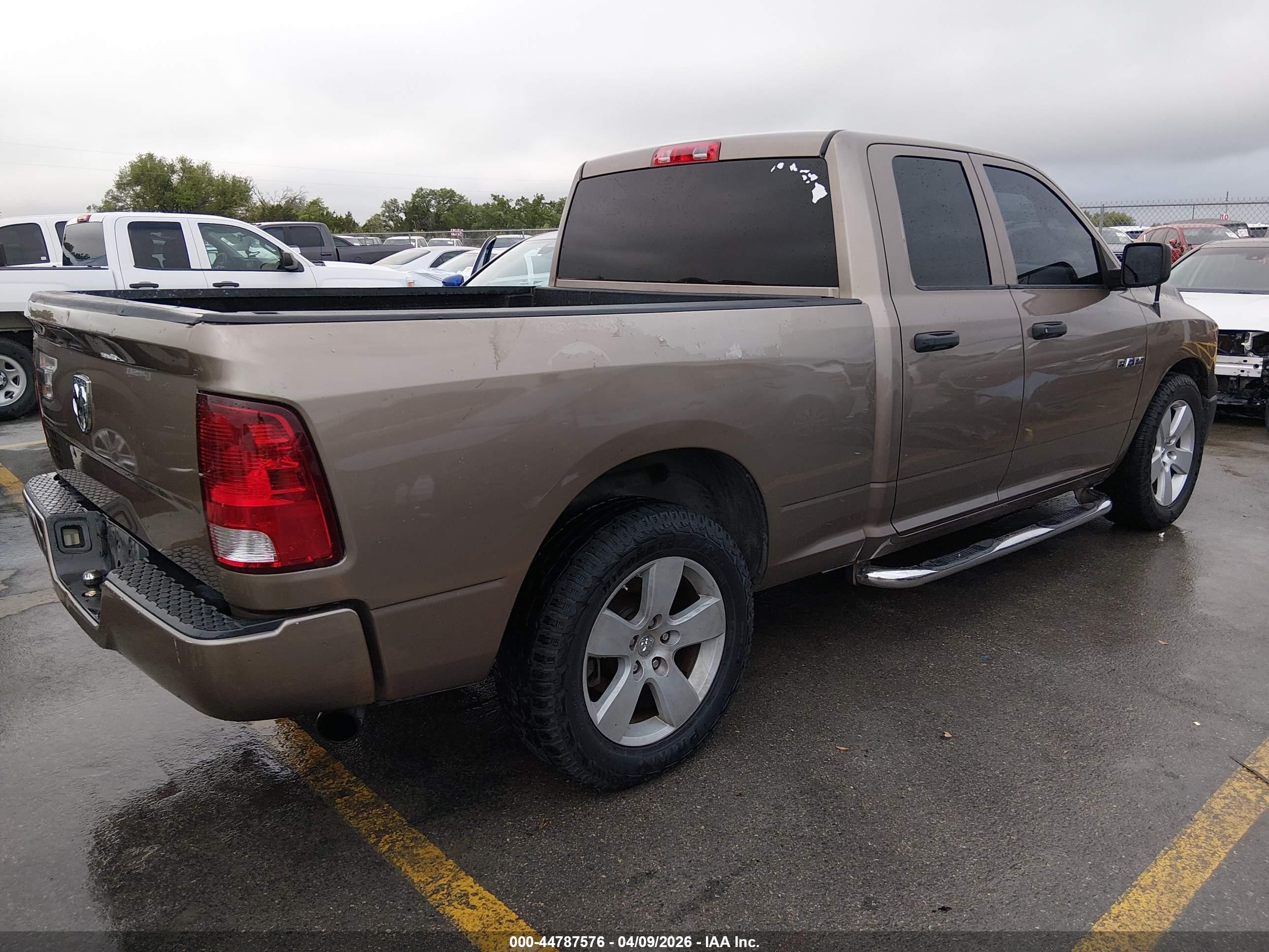 DODGE RAM image 4