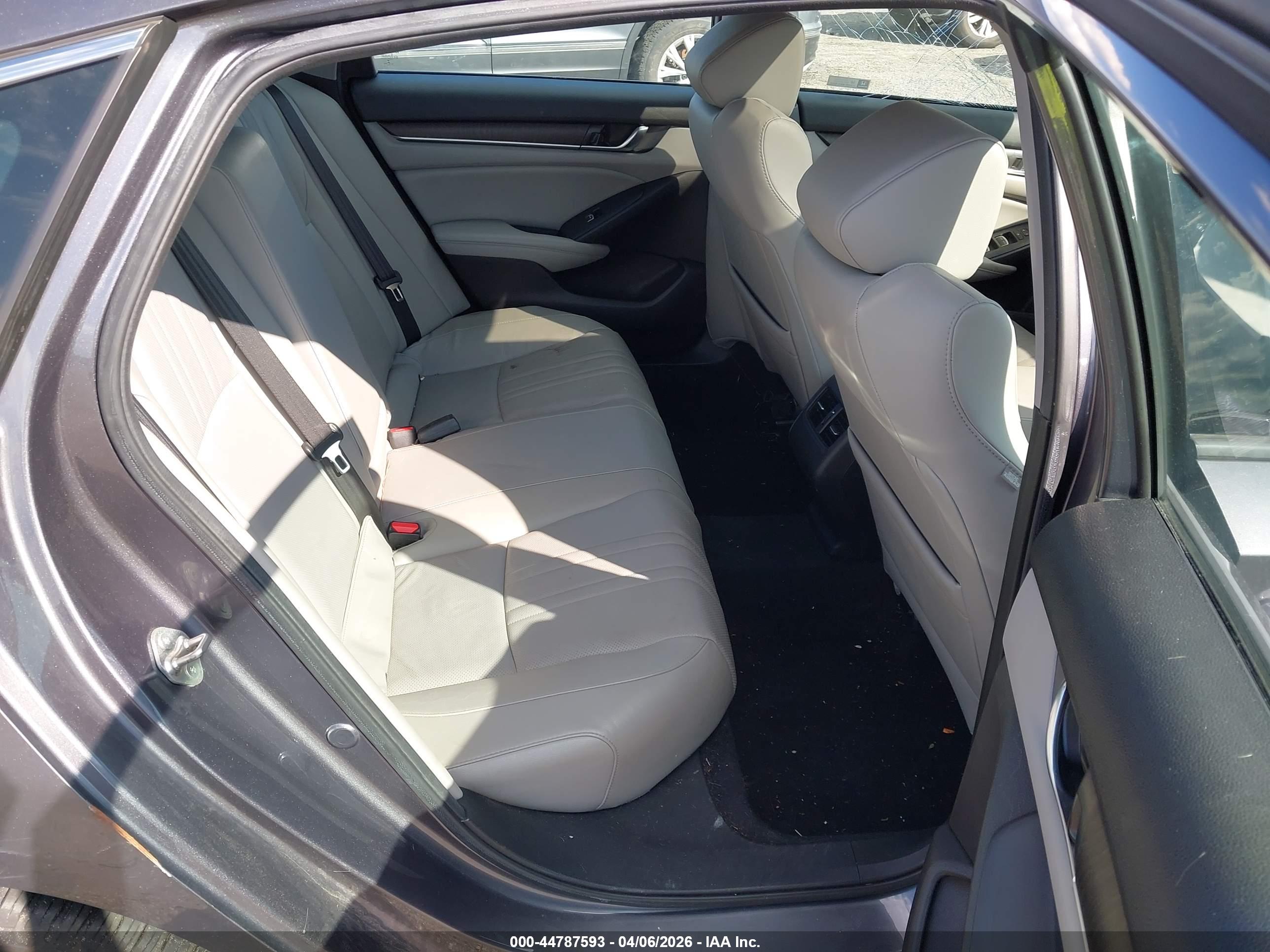 HONDA ACCORD image 8