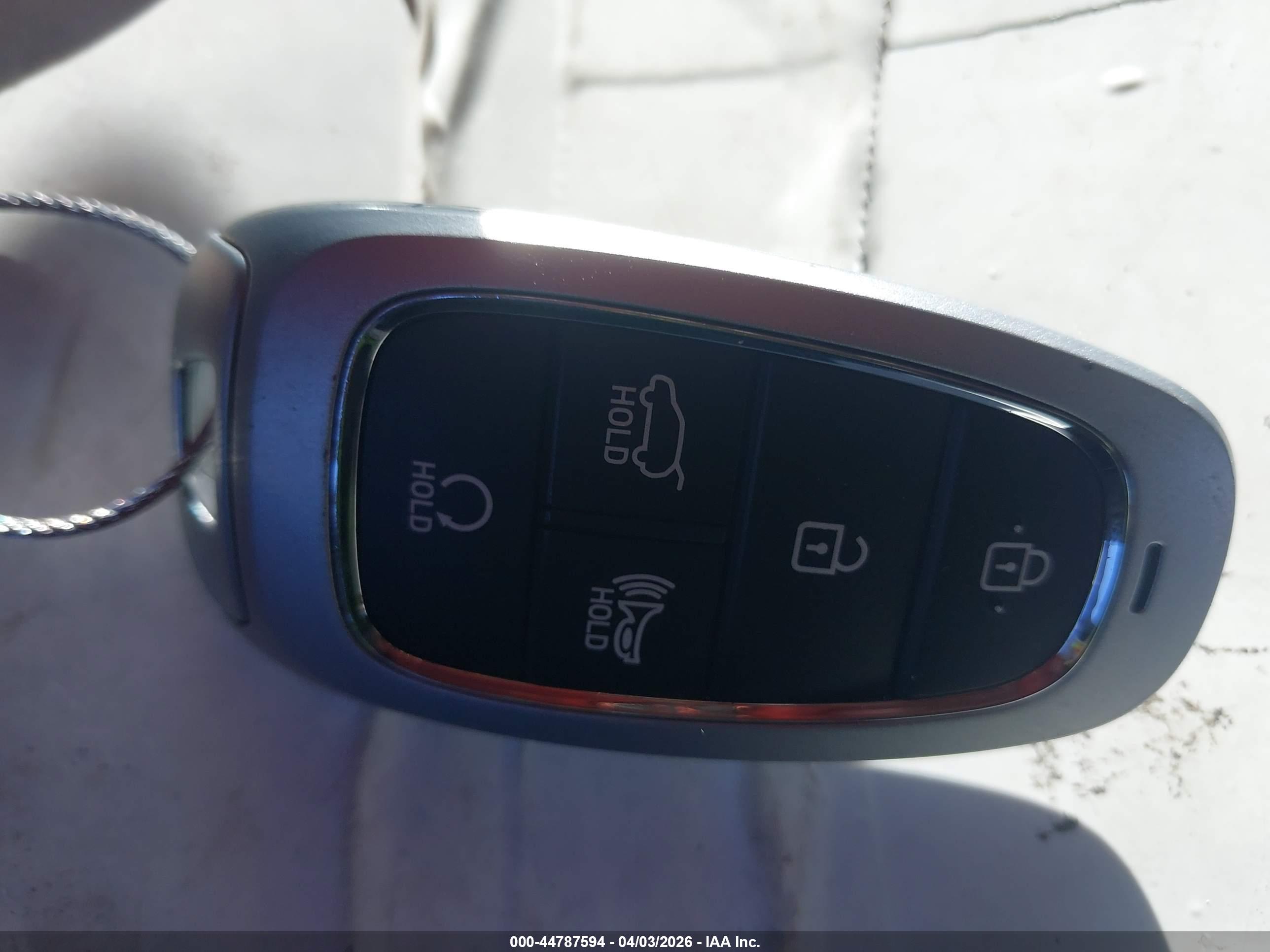 HYUNDAI TUCSON image 11
