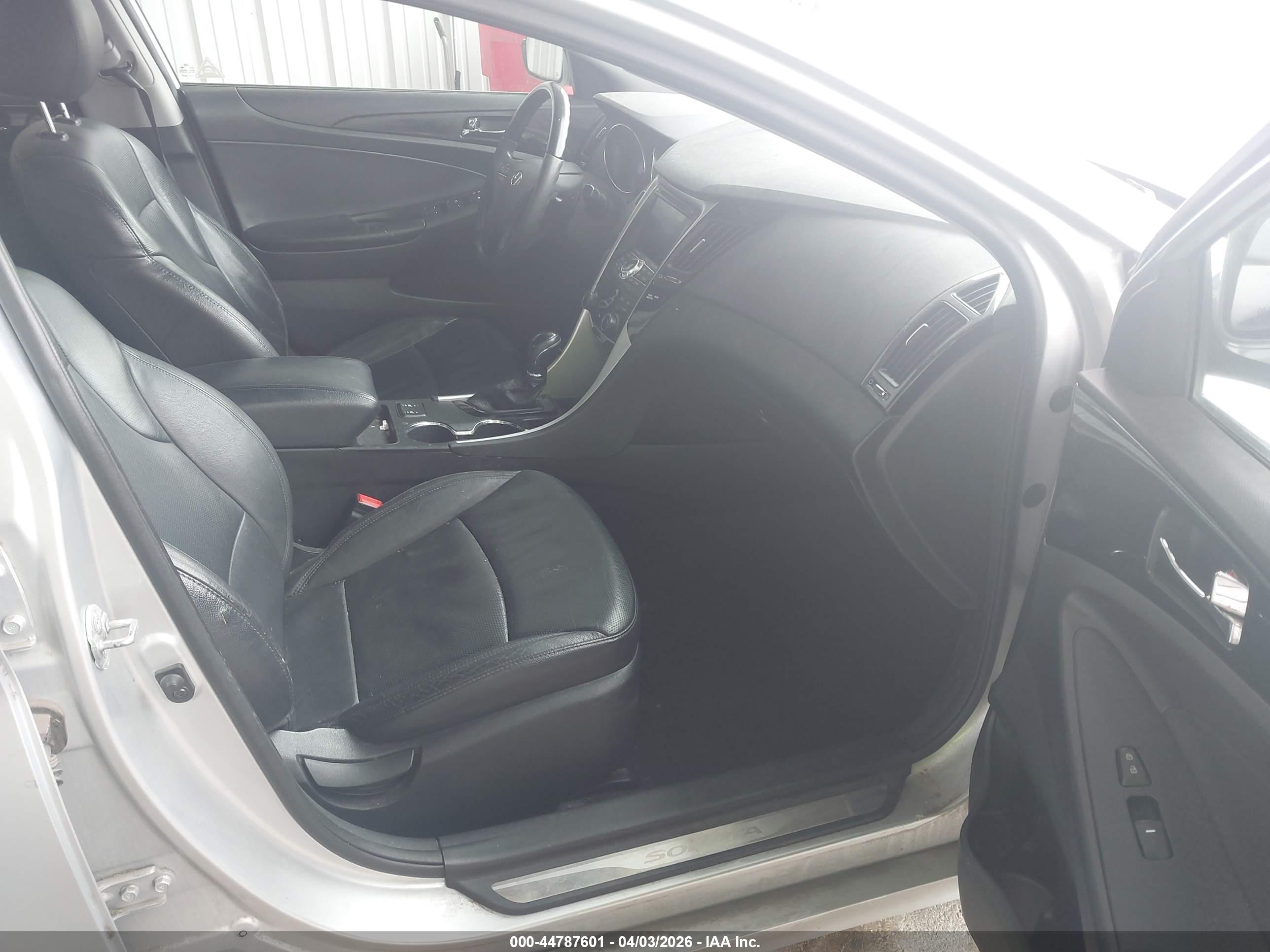 HYUNDAI SONATA image 5