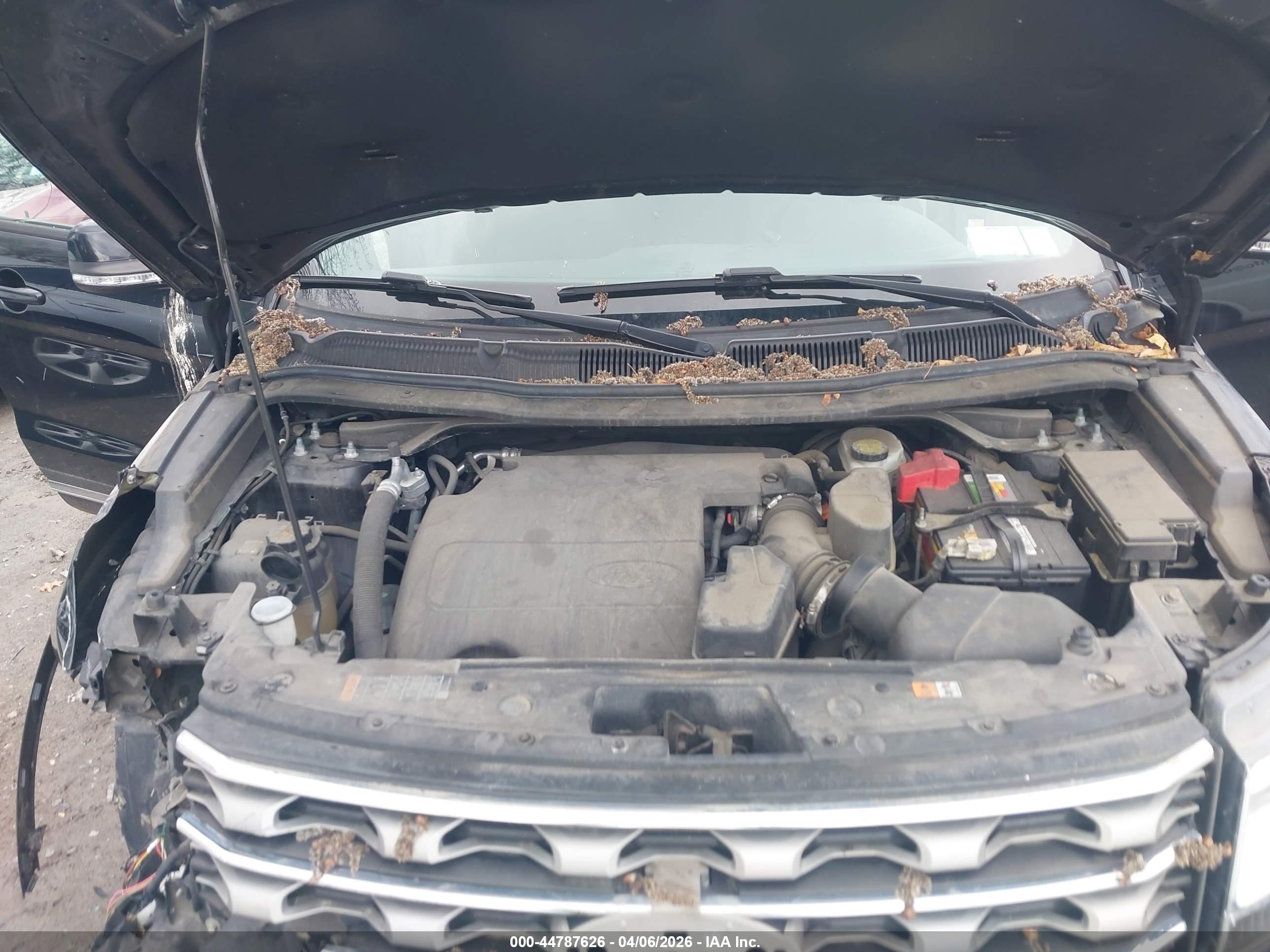 FORD EXPLORER image 10