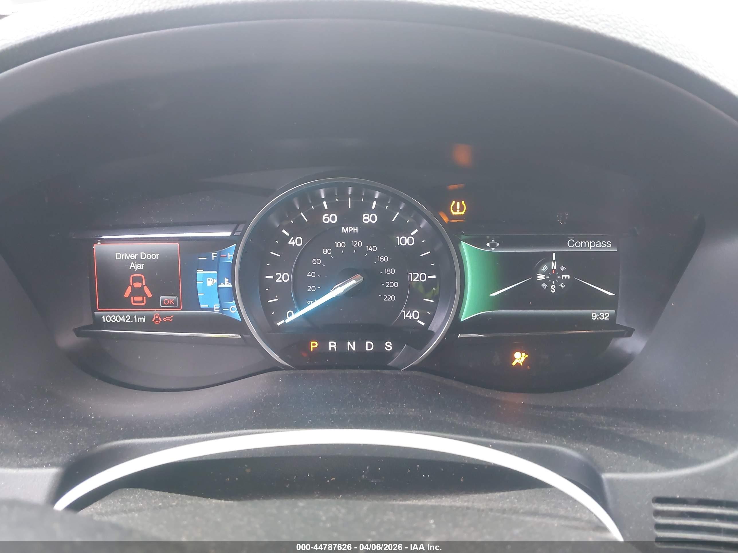 FORD EXPLORER image 7