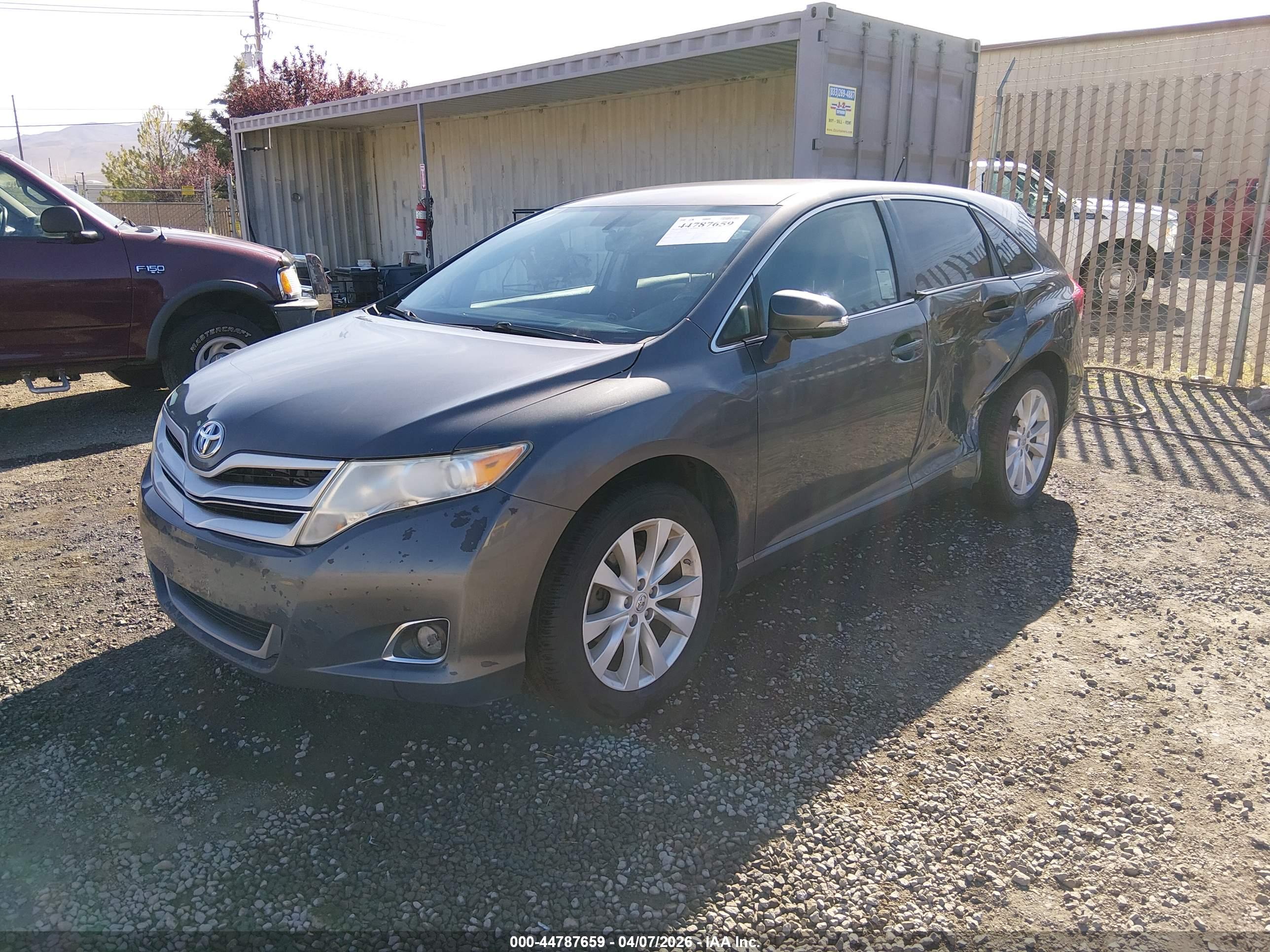 TOYOTA VENZA image 2