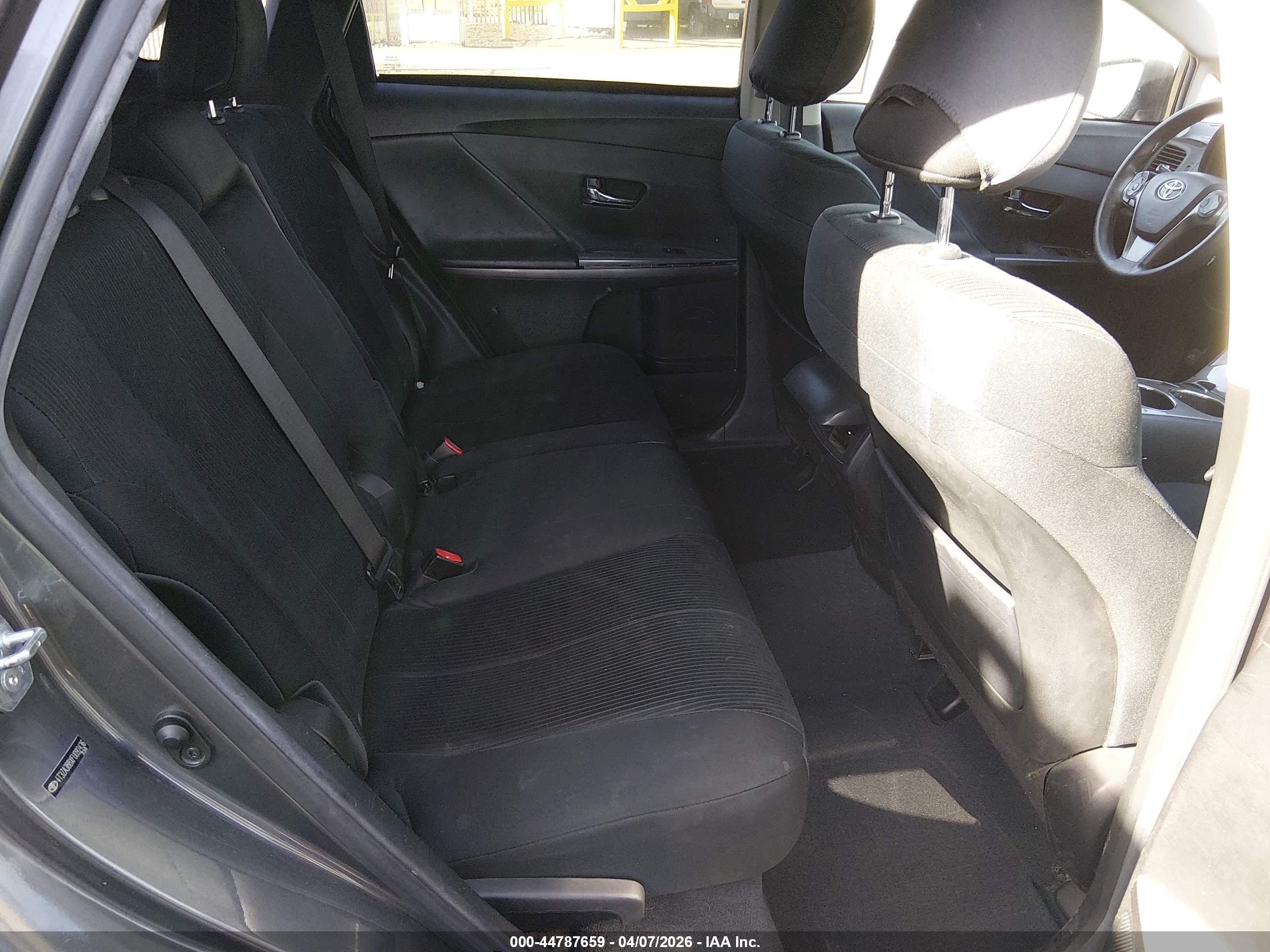 TOYOTA VENZA image 8