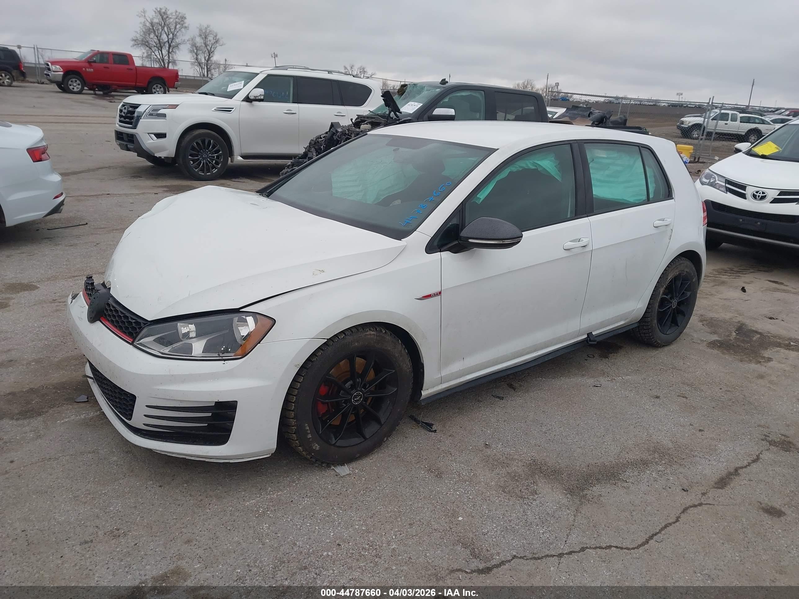 VOLKSWAGEN GOLF image 2