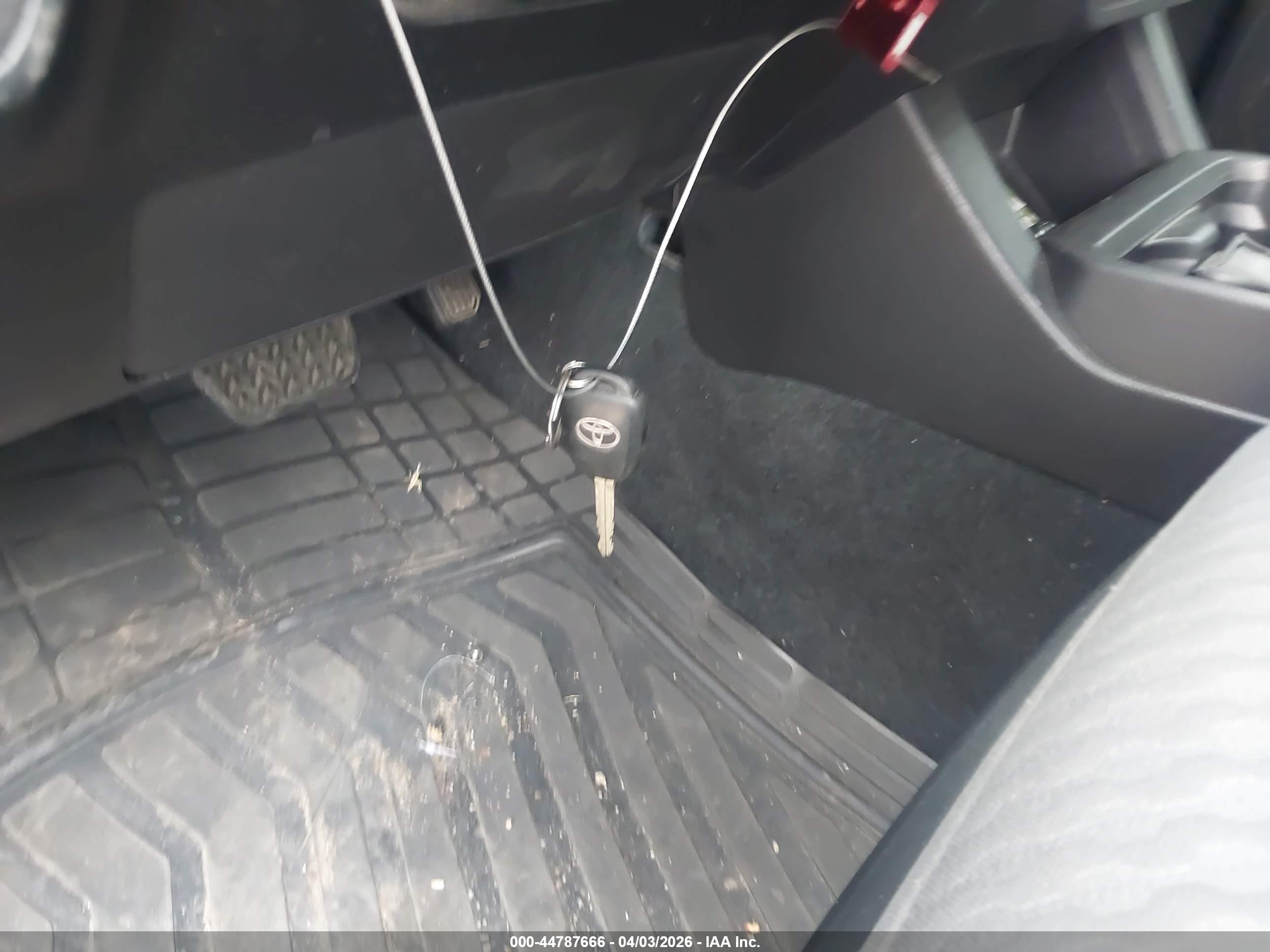 TOYOTA TACOMA image 11