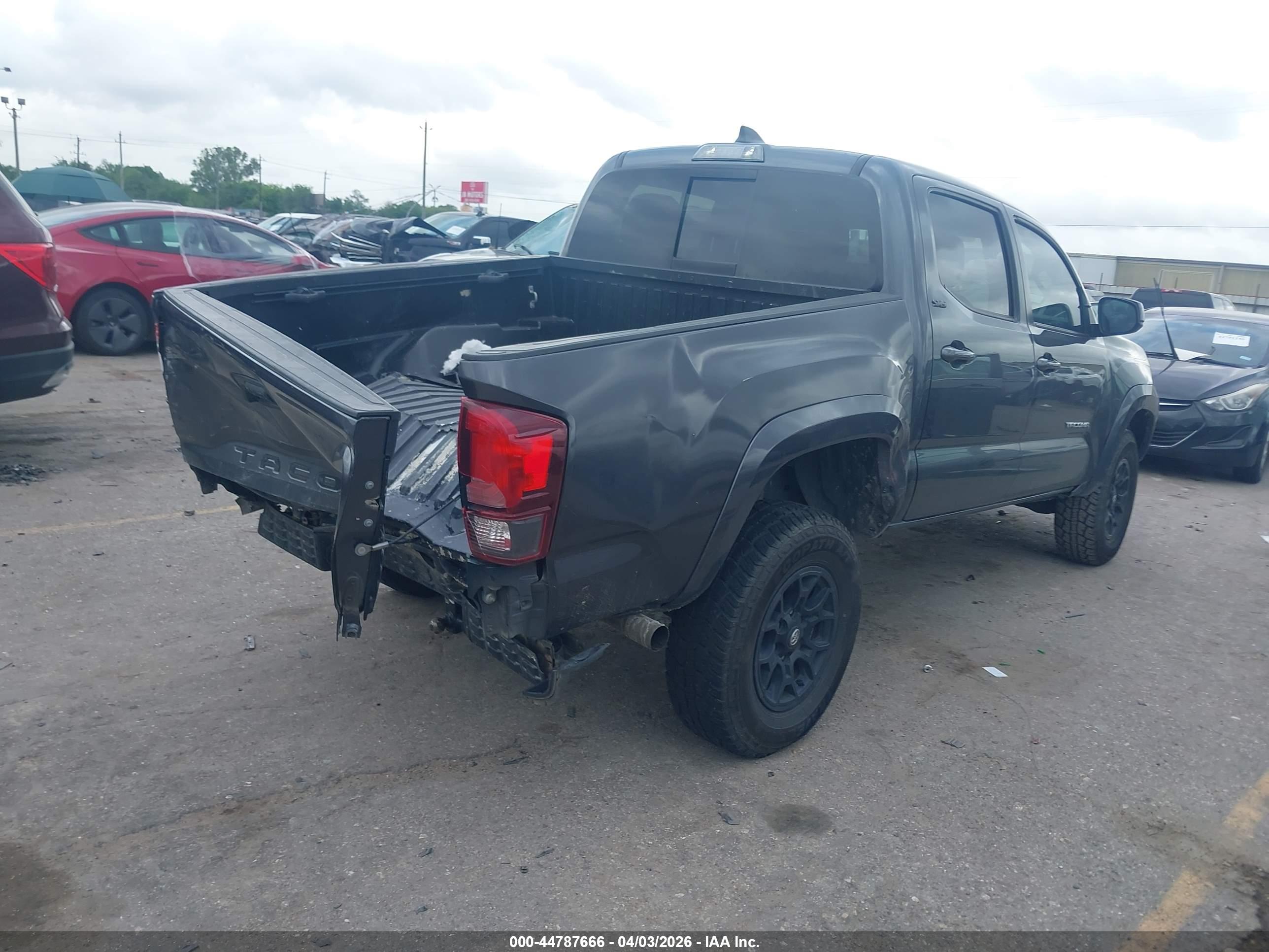 TOYOTA TACOMA image 4