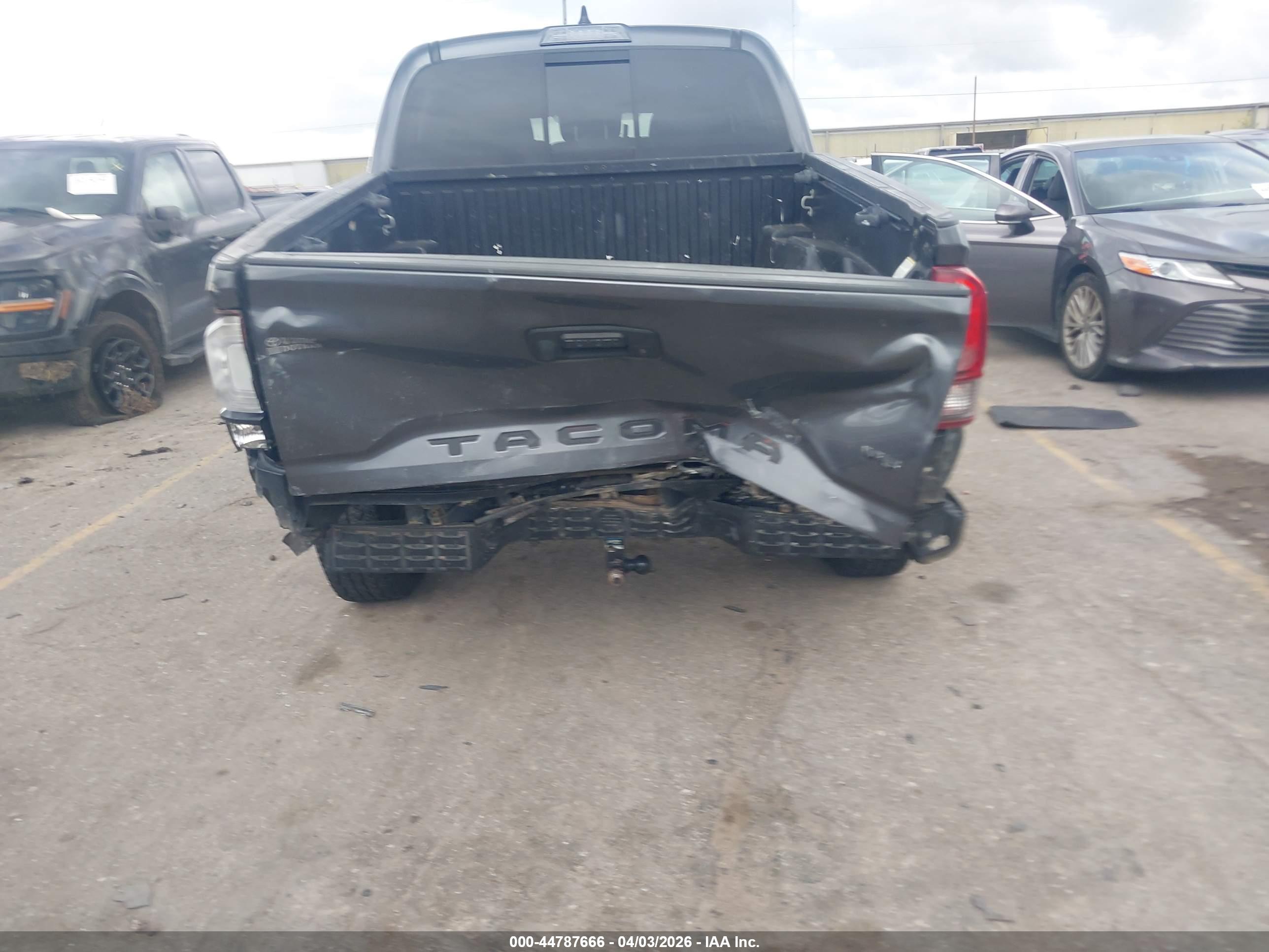 TOYOTA TACOMA image 6