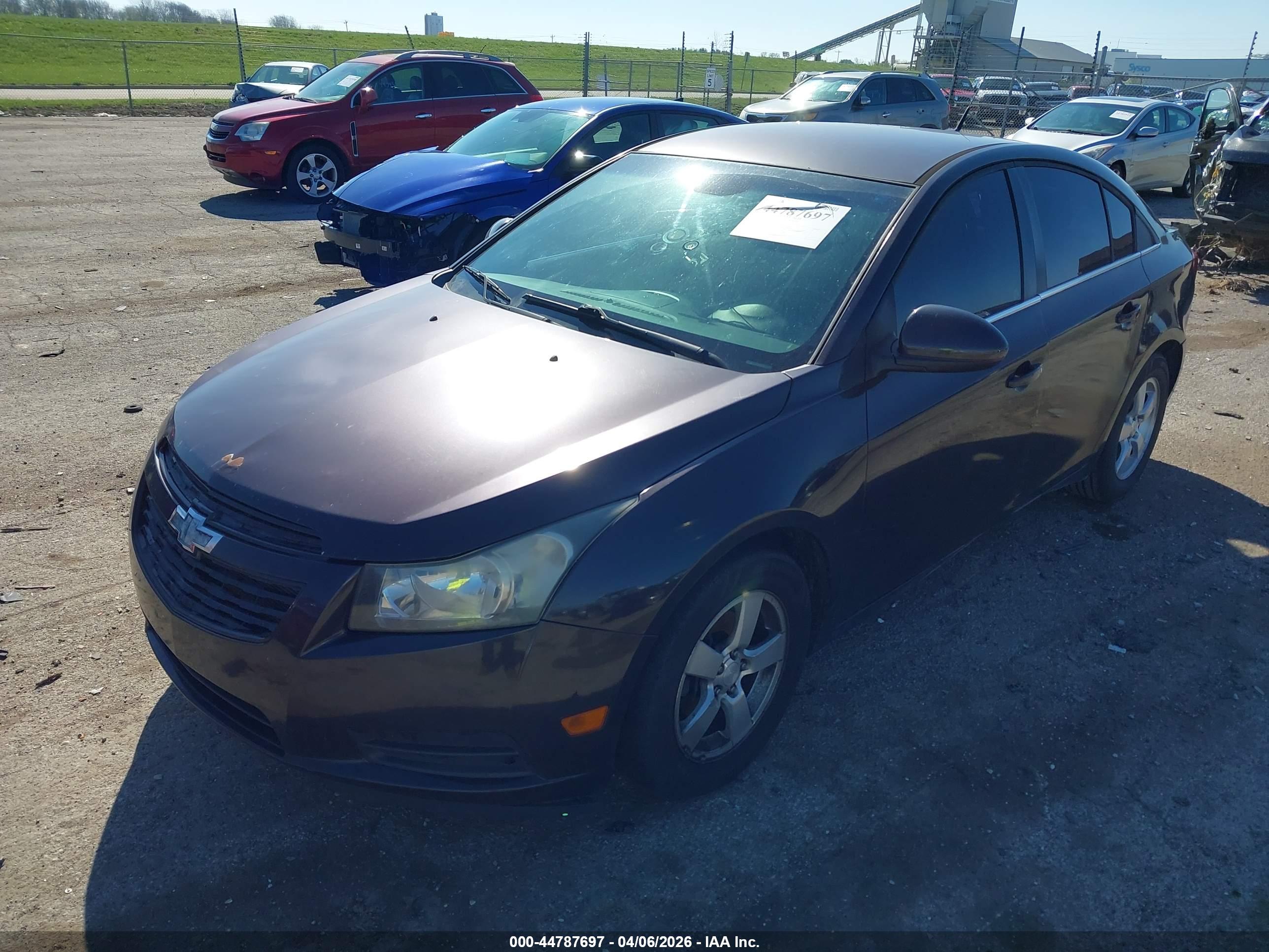 CHEVROLET CRUZE image 2