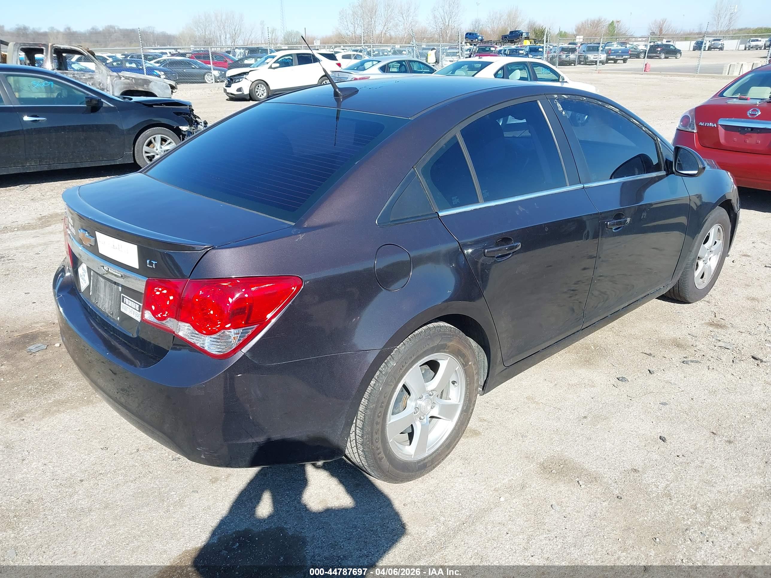 CHEVROLET CRUZE image 4