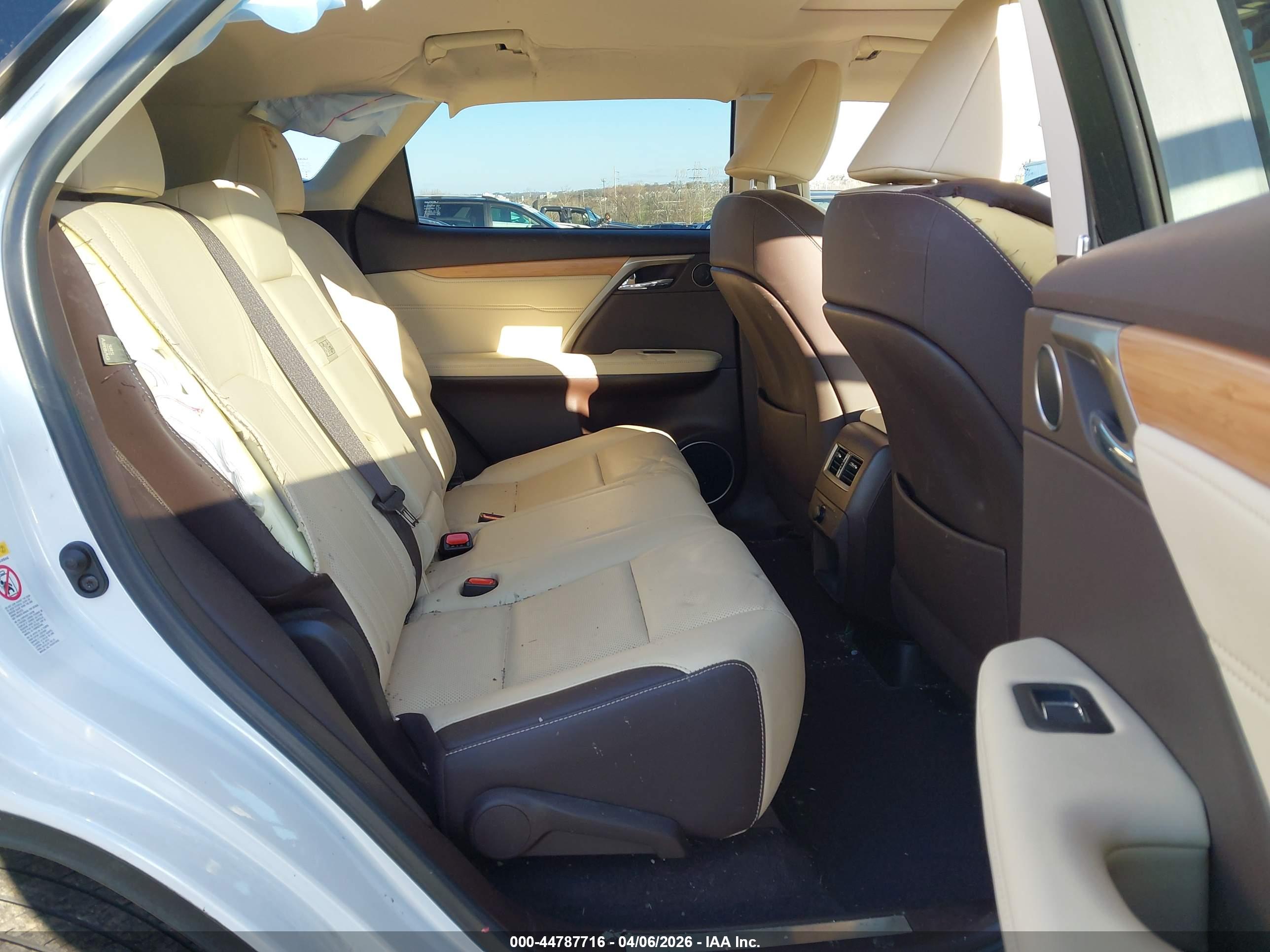 LEXUS RX image 8