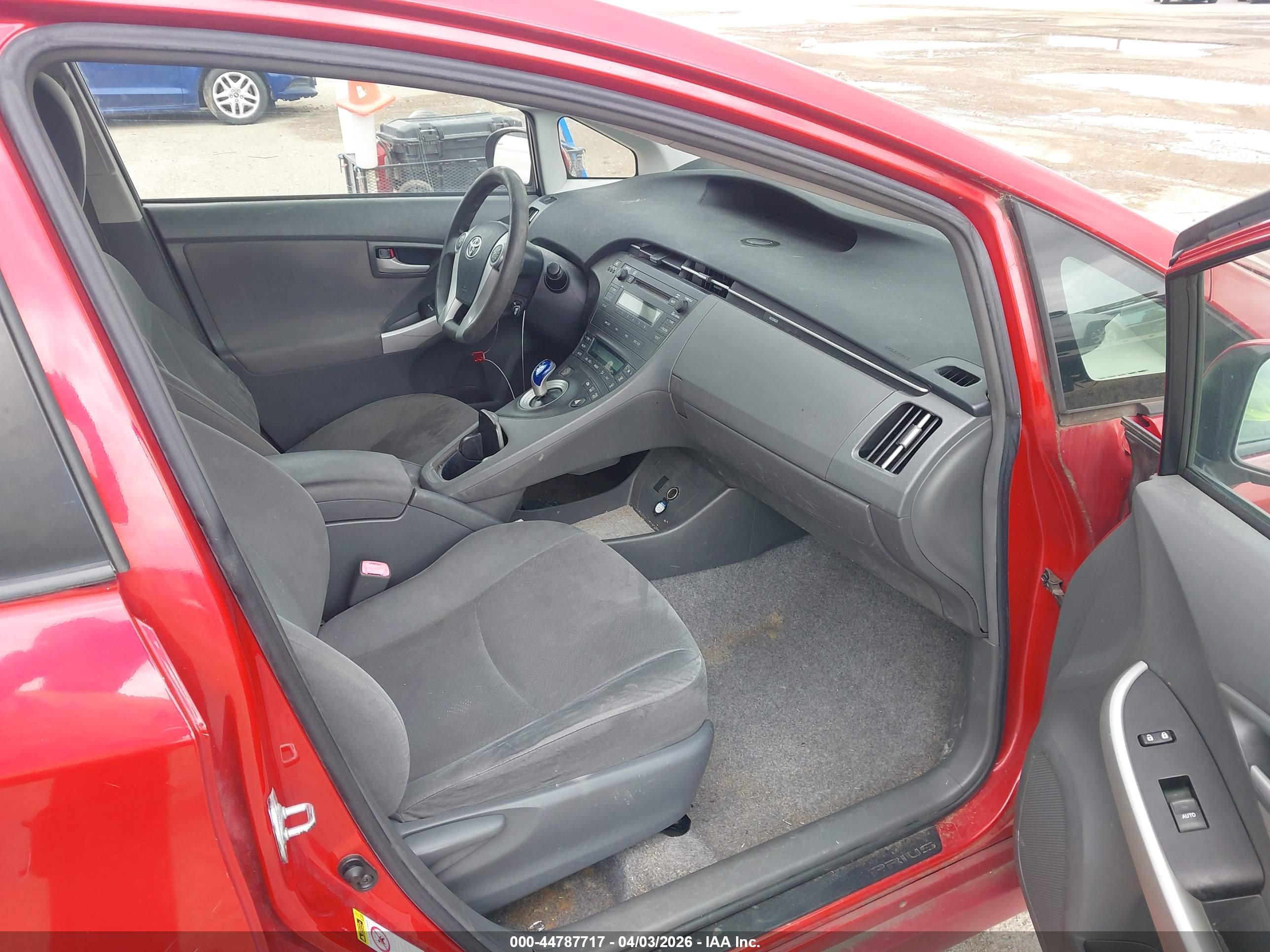 TOYOTA PRIUS image 5