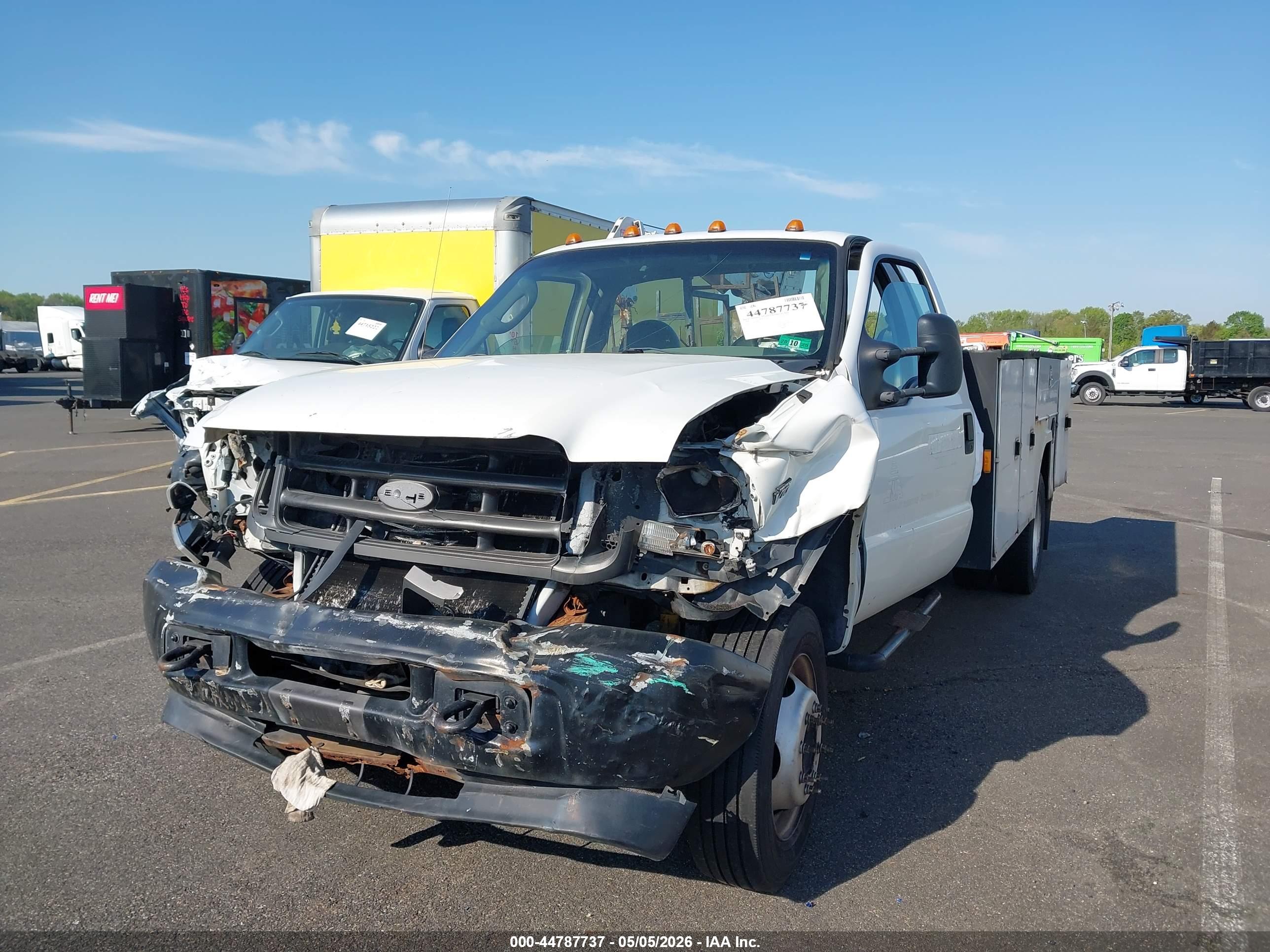 FORD F-450 image 2