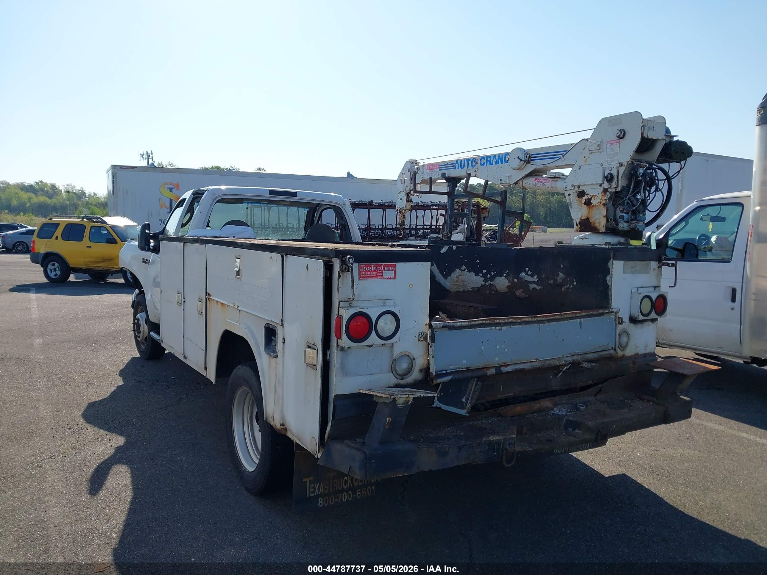 FORD F-450 image 3