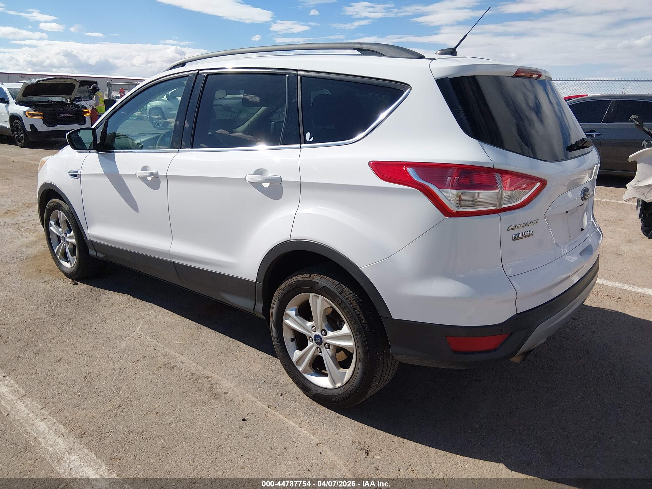 FORD ESCAPE image 3