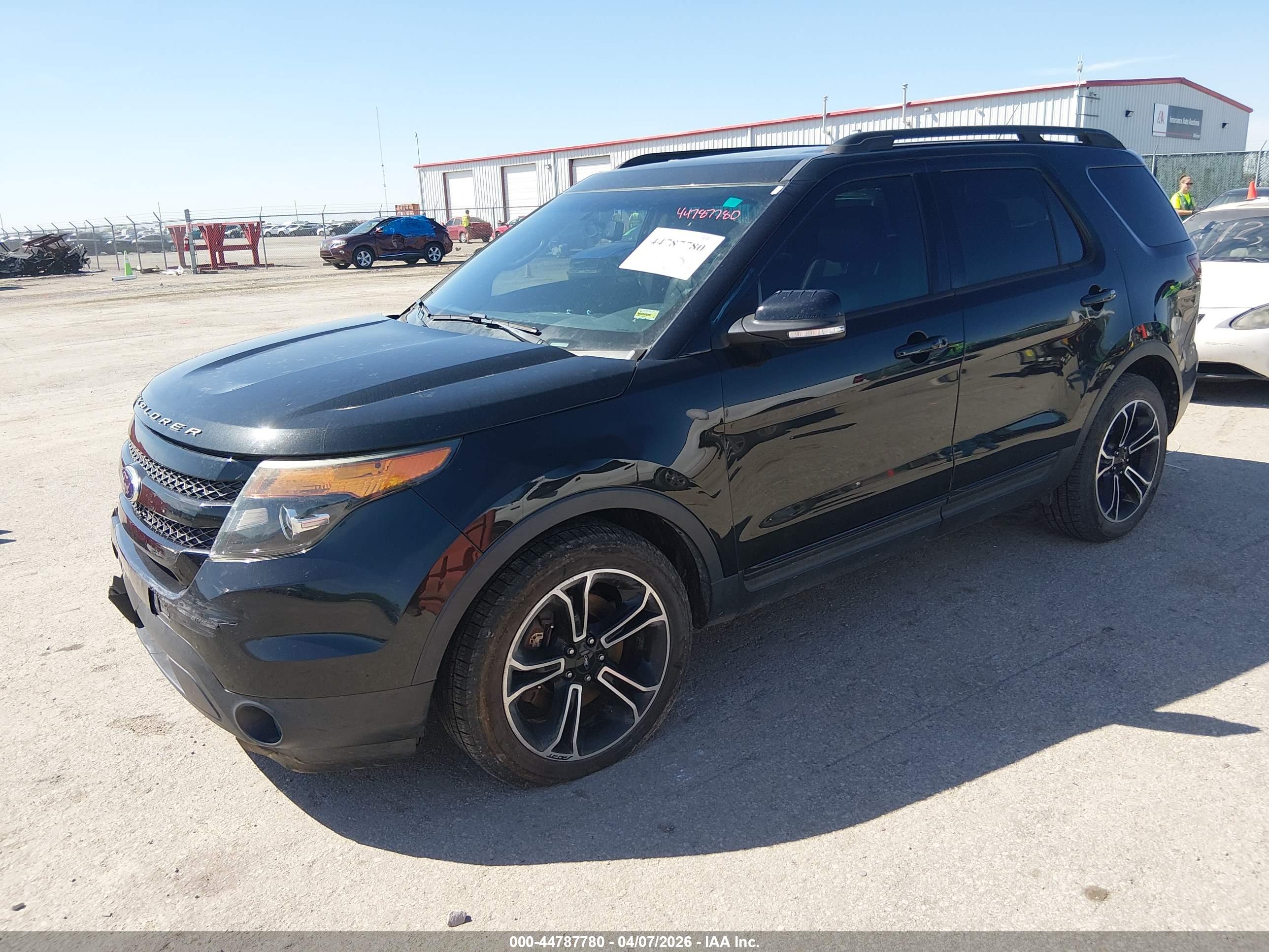 FORD EXPLORER image 2