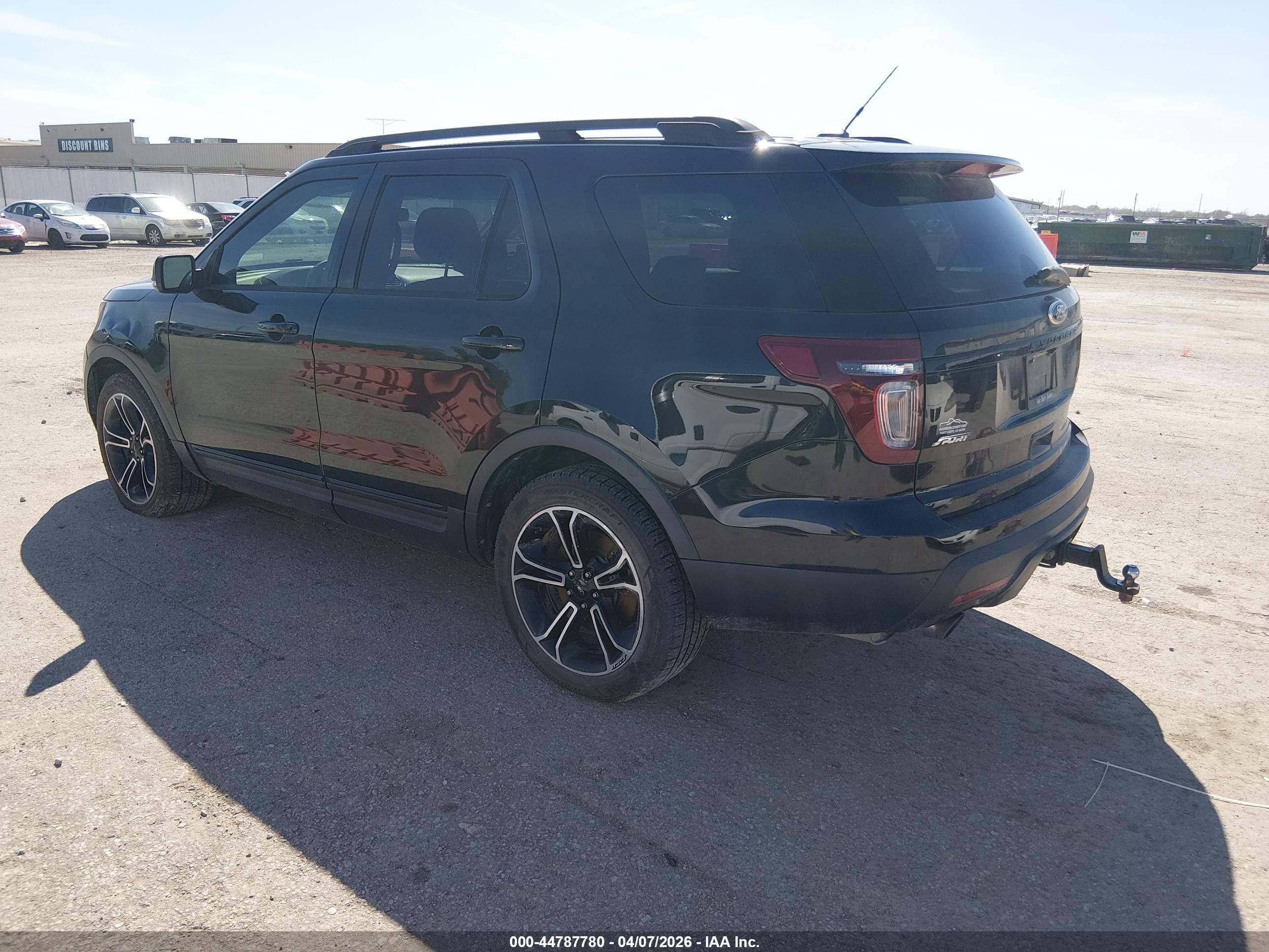 FORD EXPLORER image 3