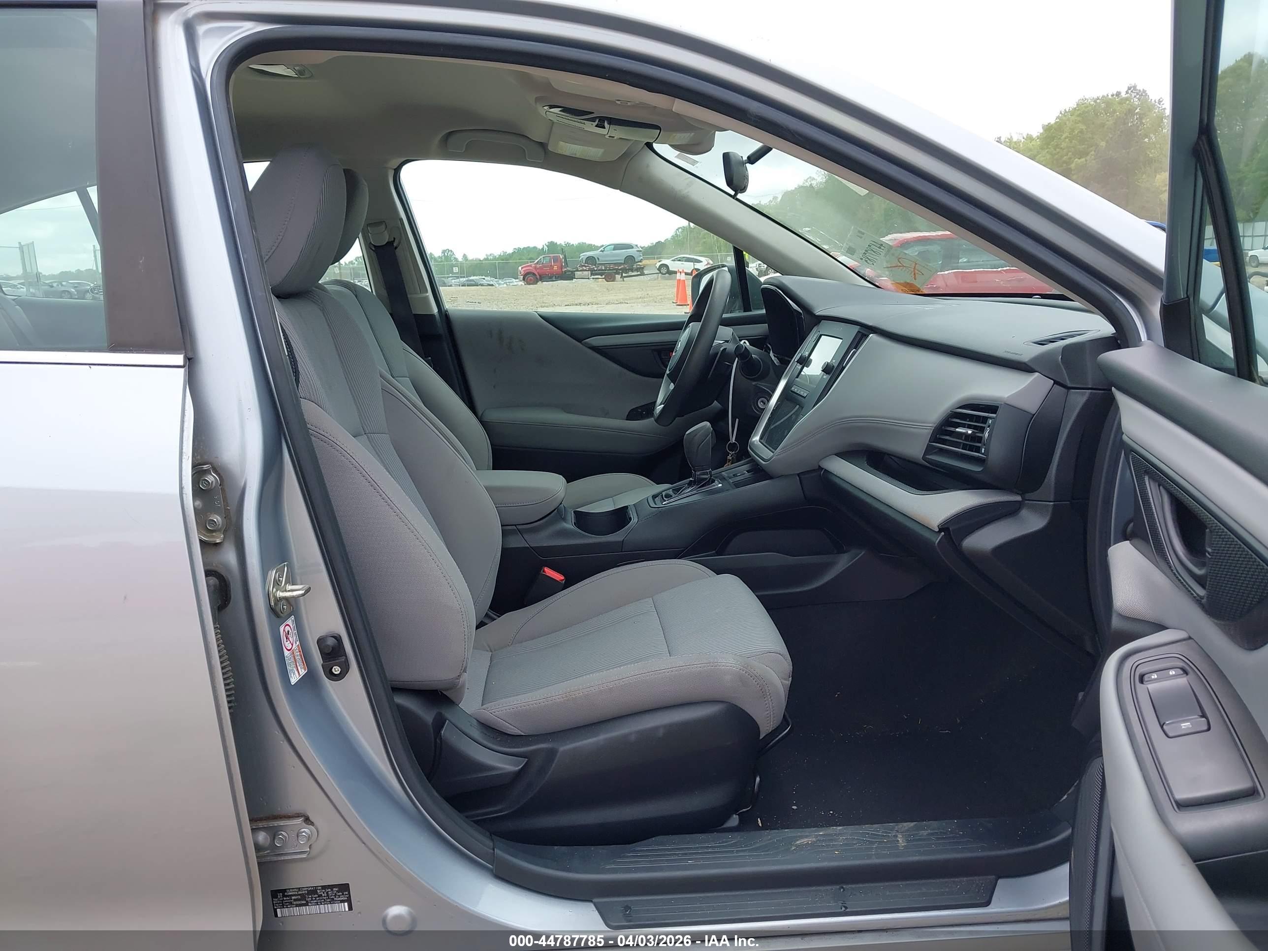 SUBARU LEGACY image 5
